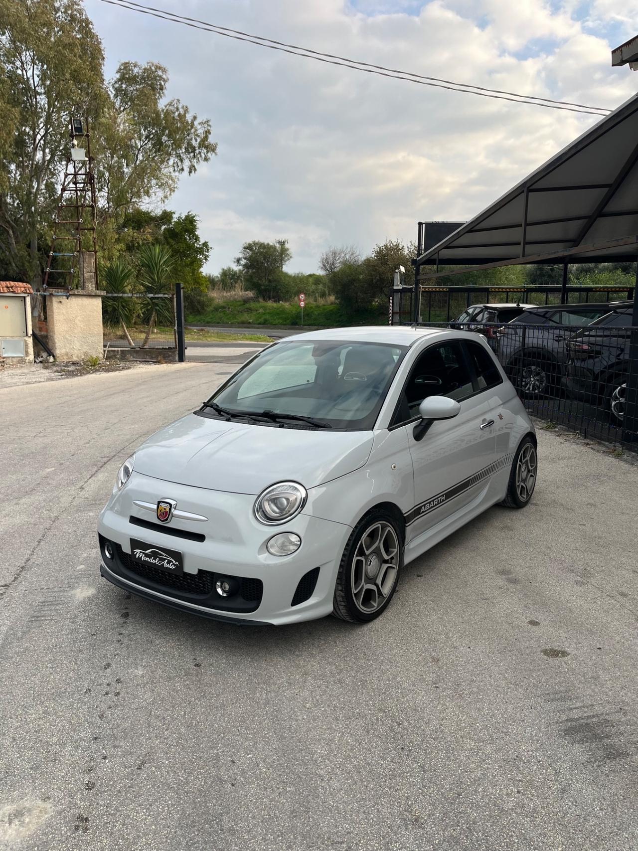 Abarth 500 1.4 Turbo T-Jet Custom