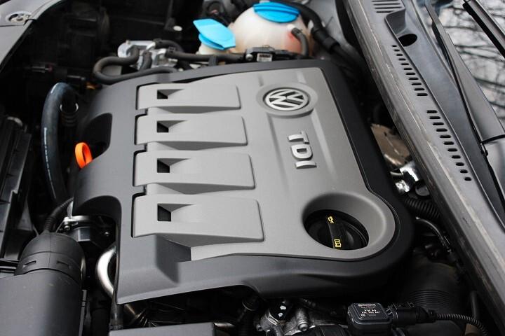 Volkswagen Touran Business 1.6 TDI Comfortline 7 POSTI 8 PNEUMATICI SU CERCHIO IN LEGA ORIGINALE