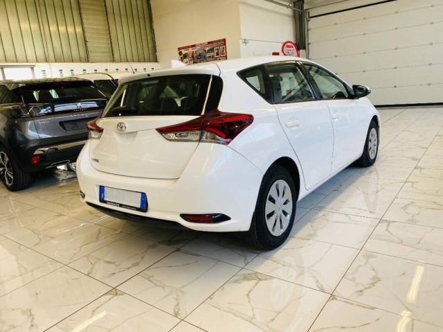 Toyota Auris 1.3 Active 5p.