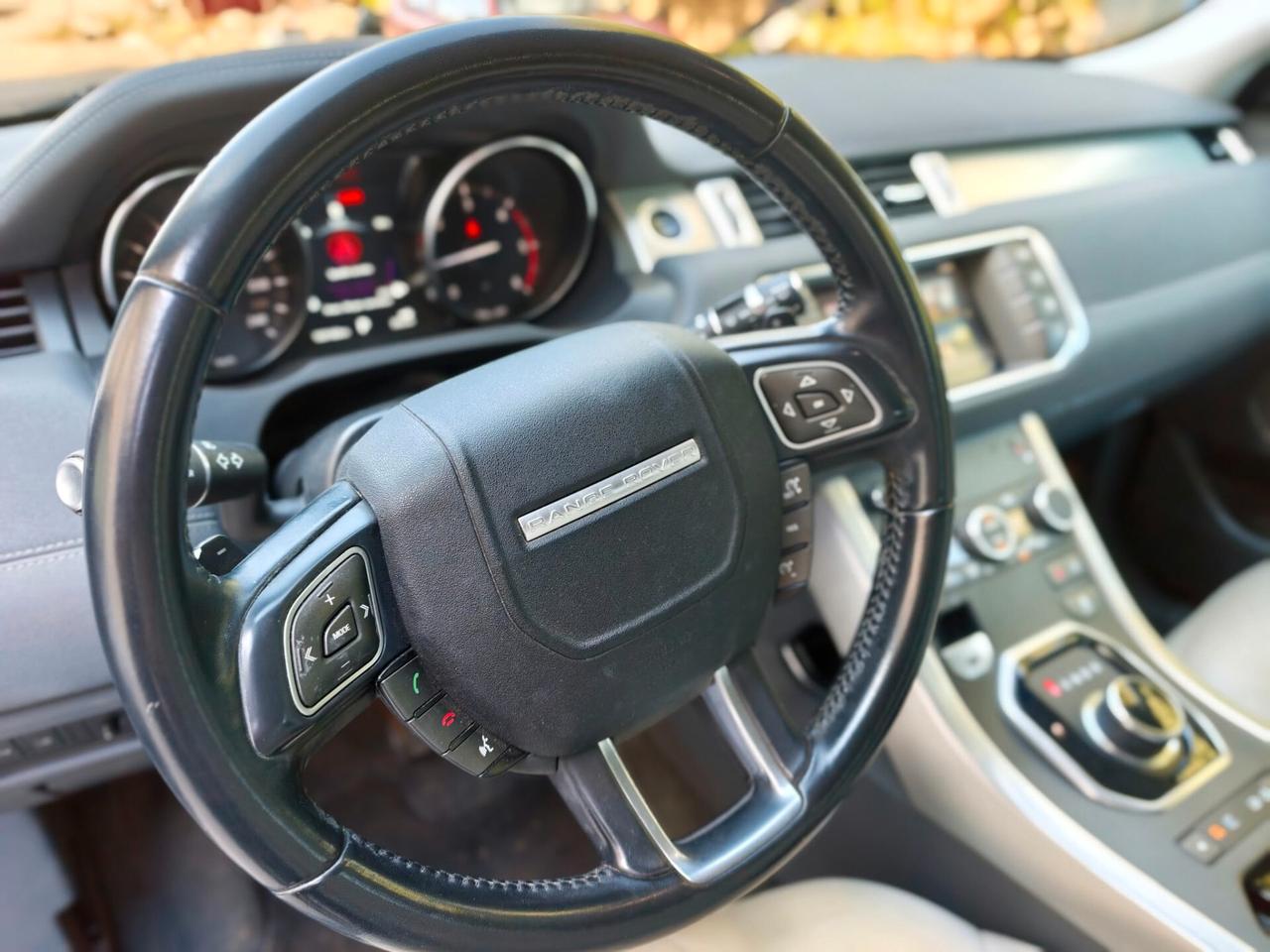 Land Rover Range Evoque 2.0 TD4 180 CV 5p. SE