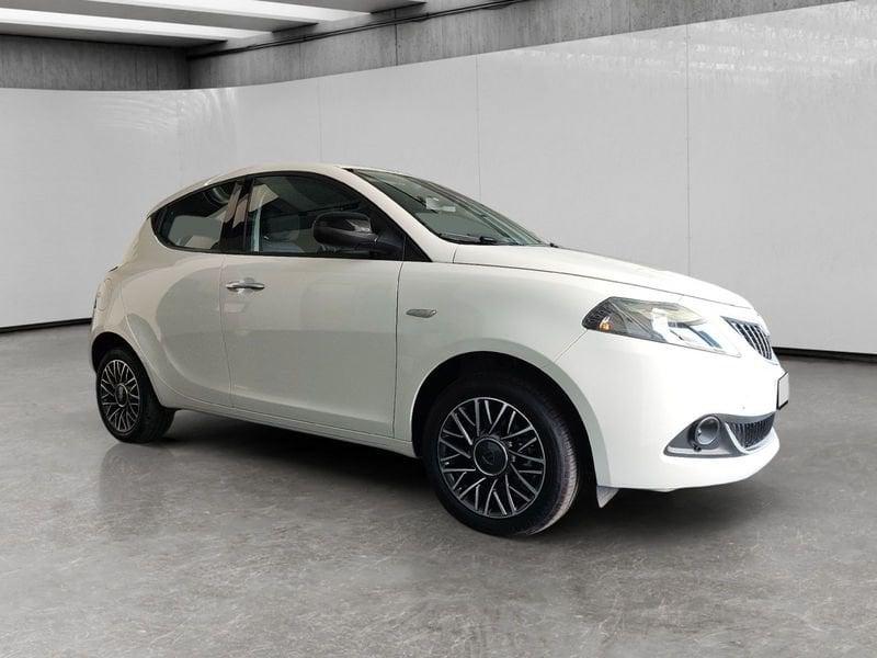 Lancia Ypsilon 1.0 firefly hybrid Gold Plus s&s 70cv 5p.ti