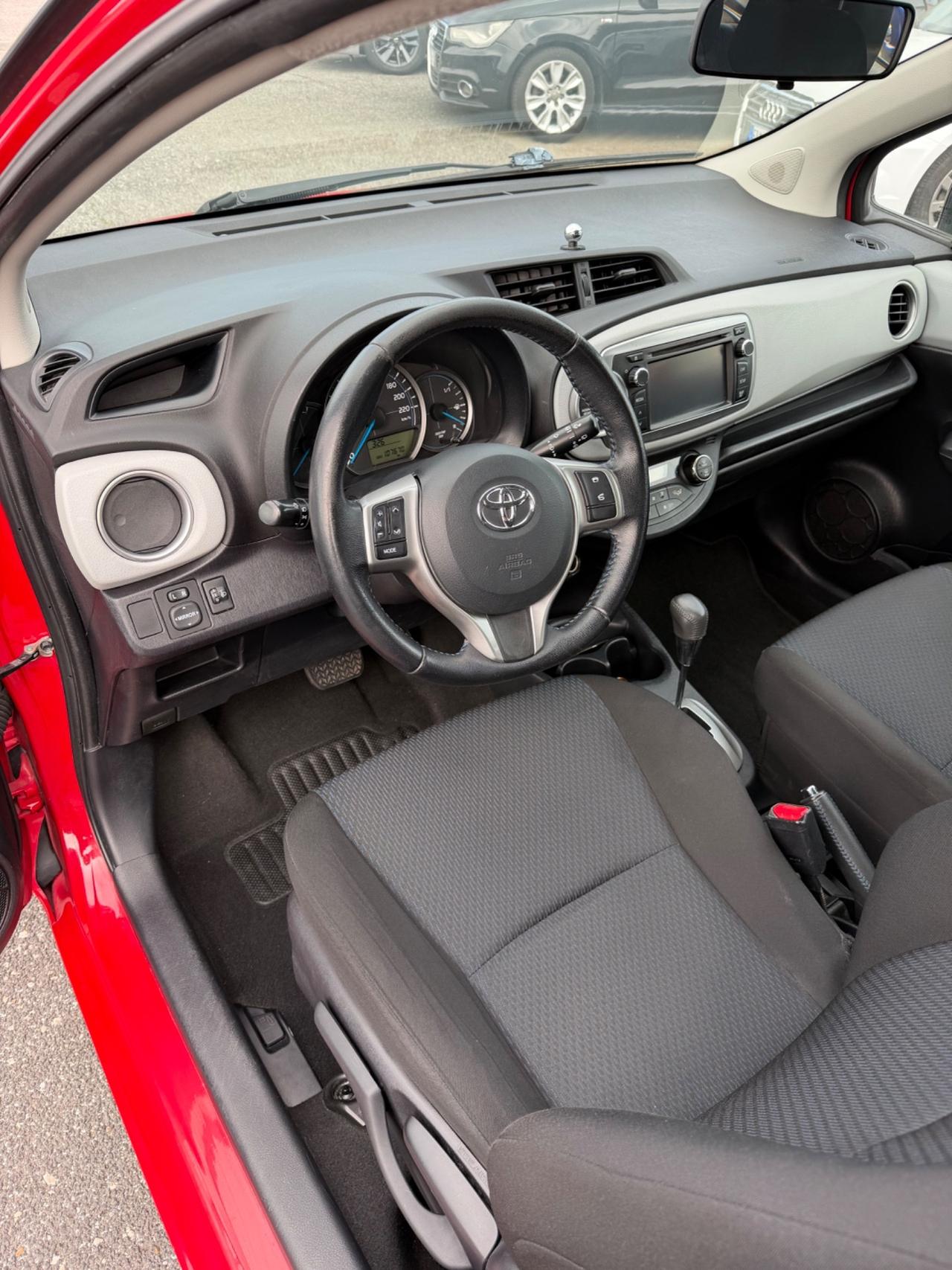 Toyota Yaris 1.5 Hybrid 5 porte Lounge