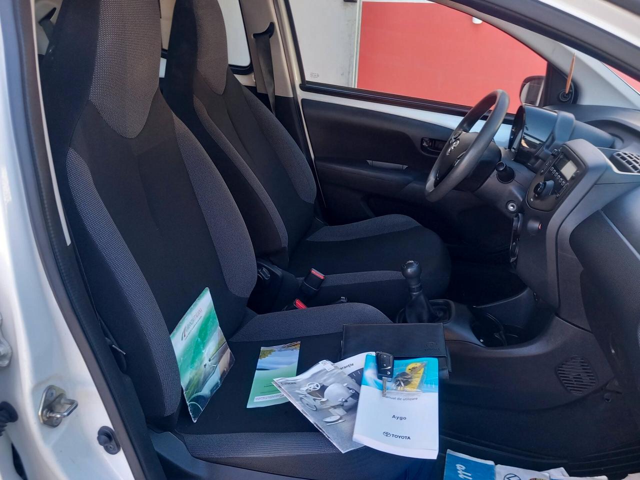 Toyota Aygo Connect 1.0 VVT-i 72 CV 5 porte x-play