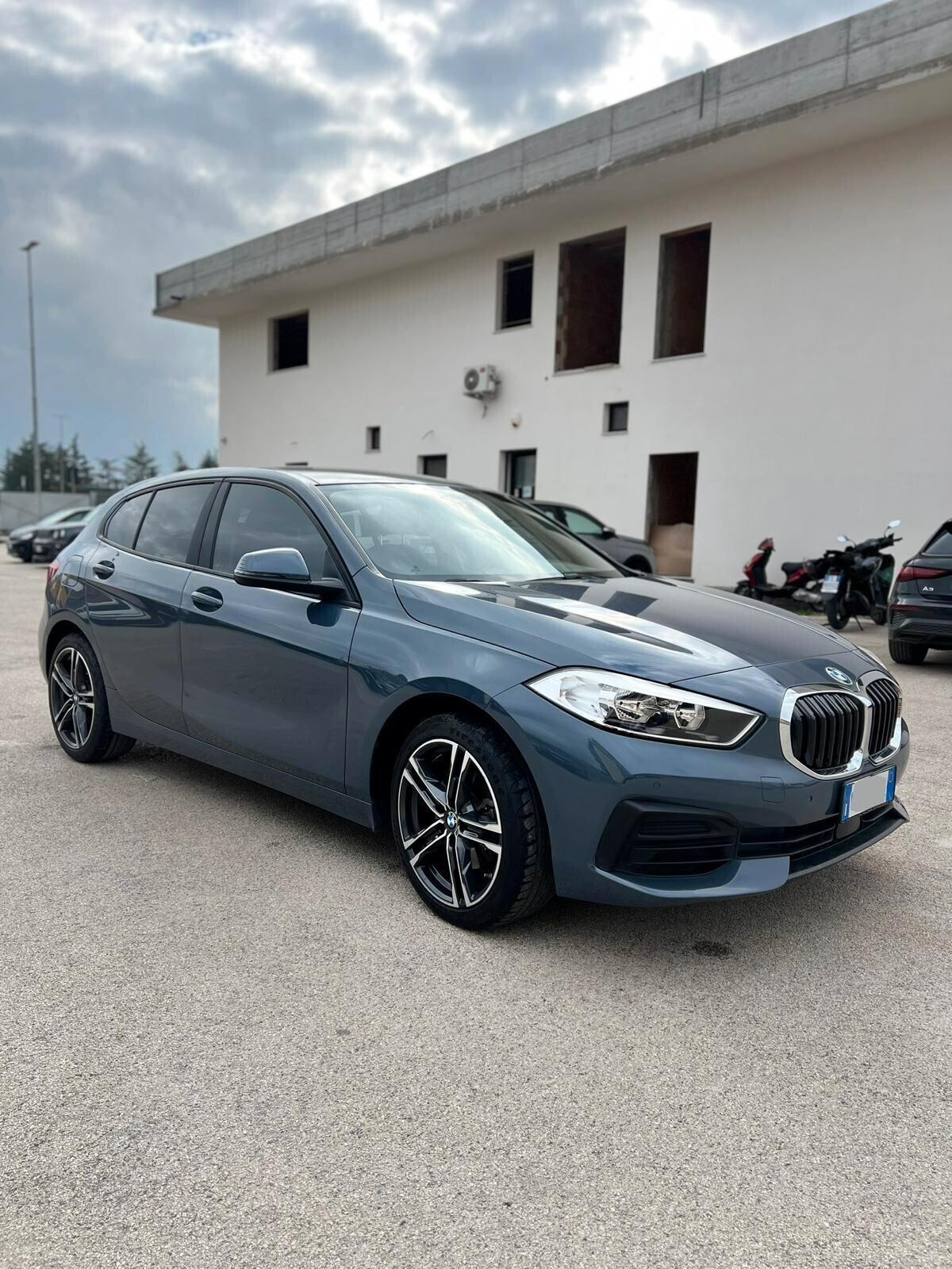 Bmw 116 116d 5p. Business Advantage