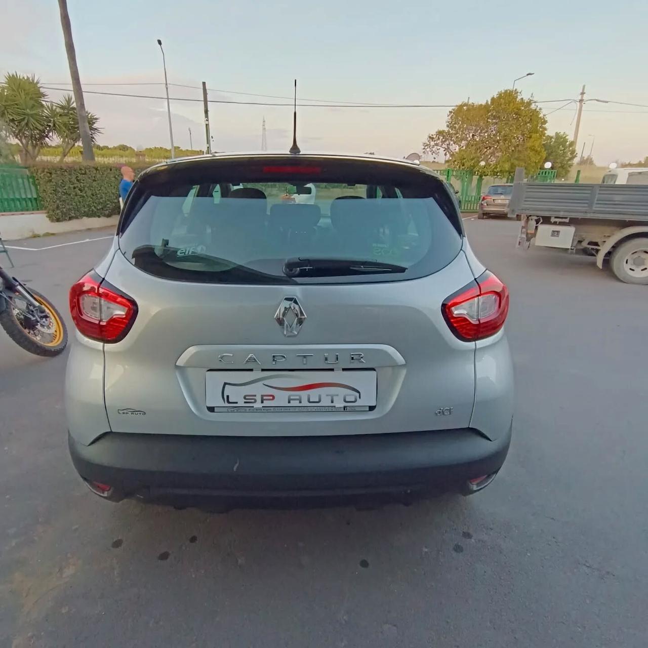 Renault Captur 1.5 dCi 90 CV TAGLIANDATA
