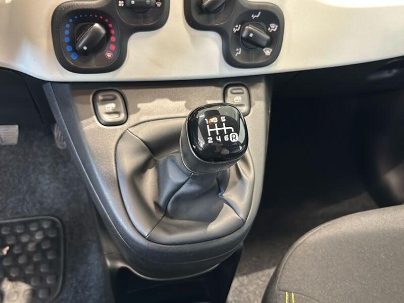 FIAT Panda 1.0 FireFly 70cv S&S Hybrid Pandina