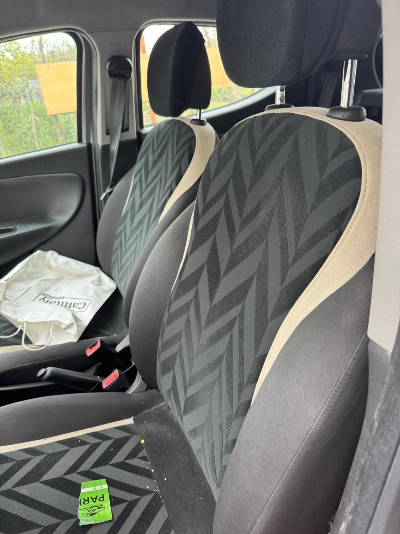 Lancia Ypsilon 1.2 69 CV 5 porte Platinum
