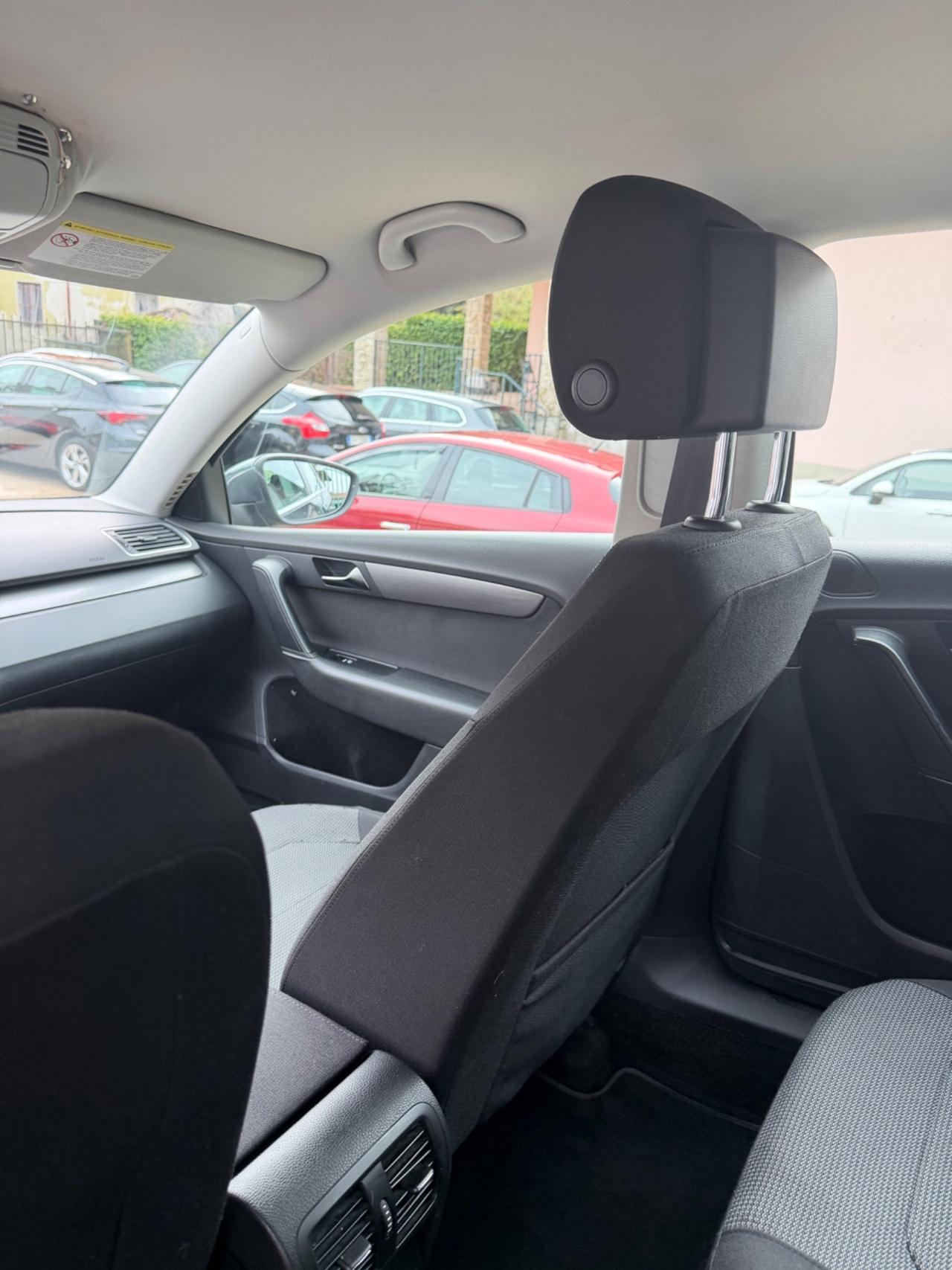 Volkswagen PASSAT VARIANT 1.6 TDI KMCERT GARANZ UNICOPR