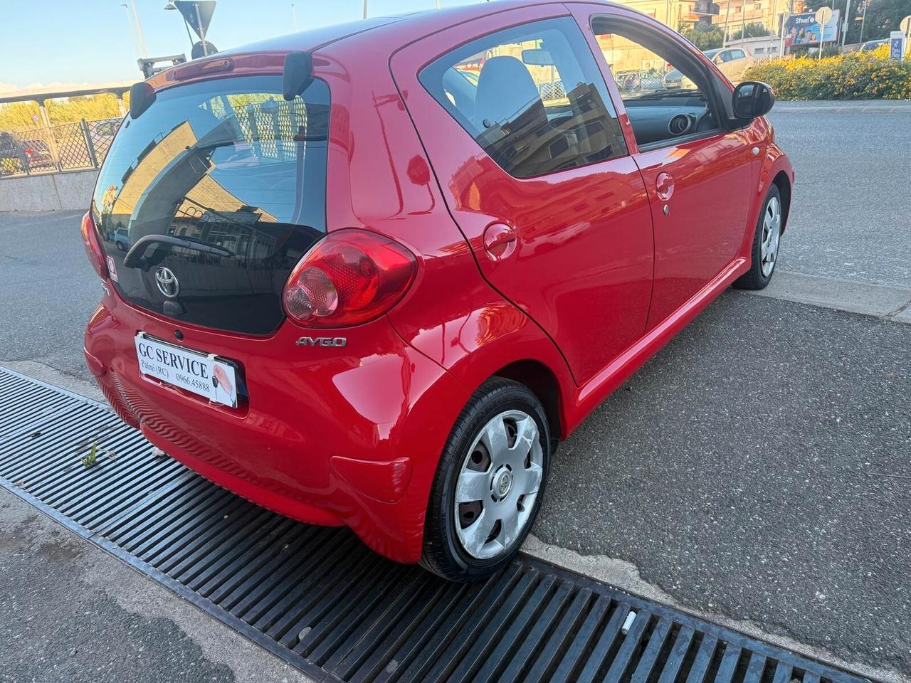 Toyota Aygo 1.0 12V VVT-i 5 porte Sol