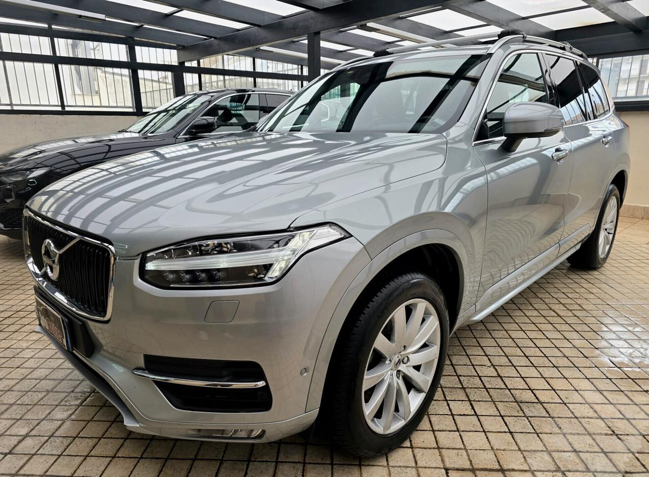 VOLVO XC90 D4 AWD MOMENTUM 7p. AUTOCARRO