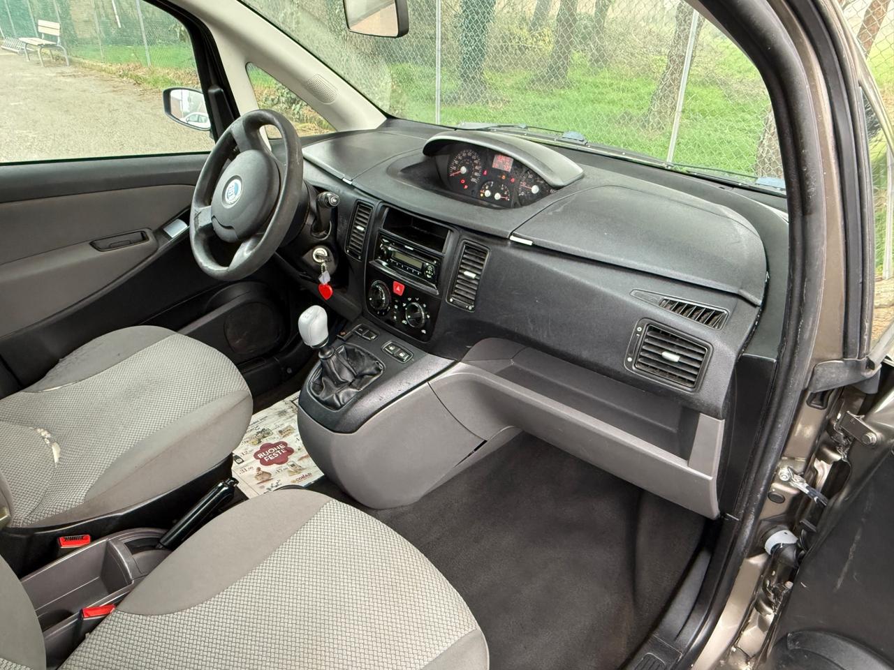 Fiat Idea 1.4 16V GPL BlackEnergy