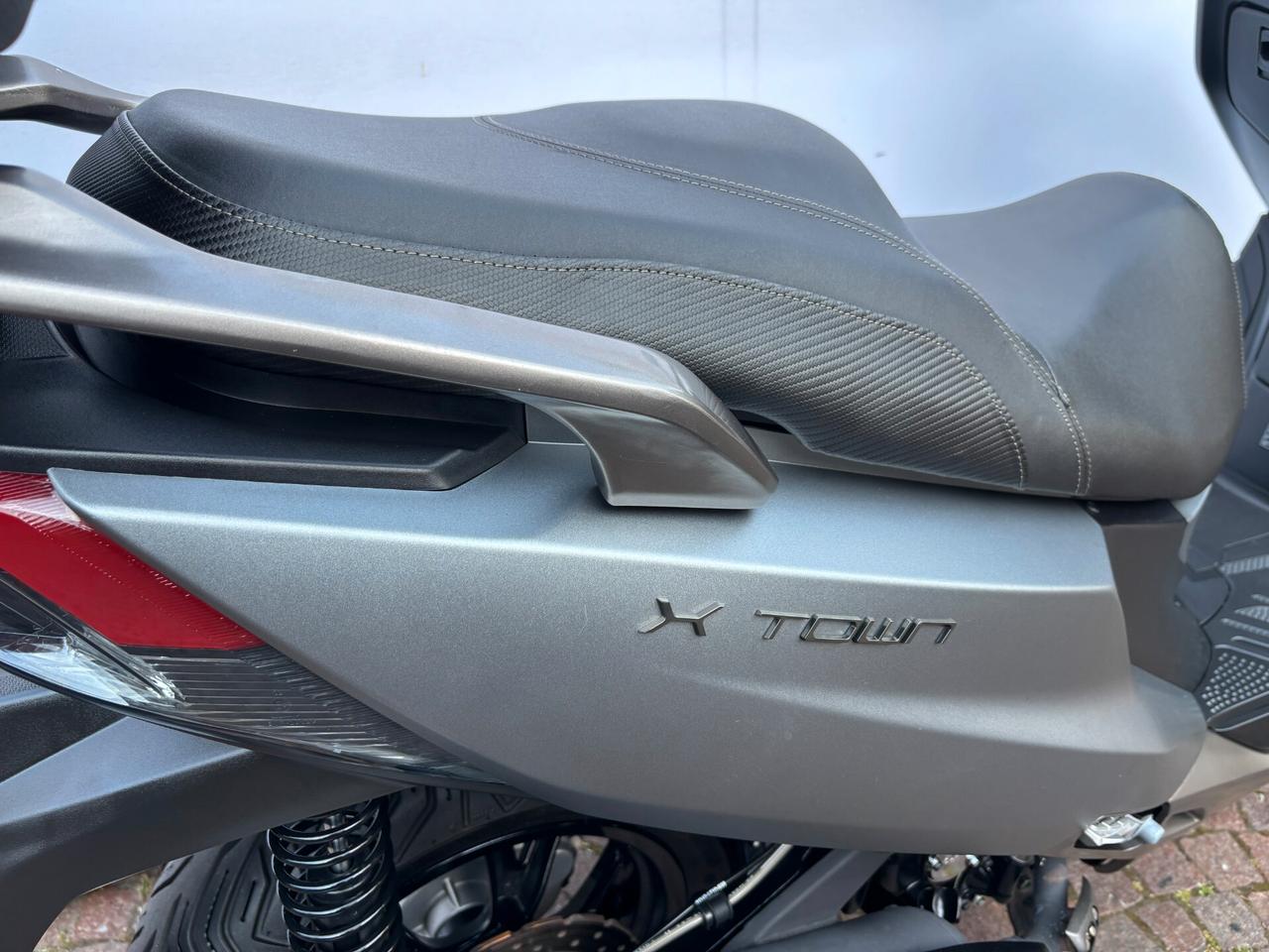 Kymco X-Town 300i City