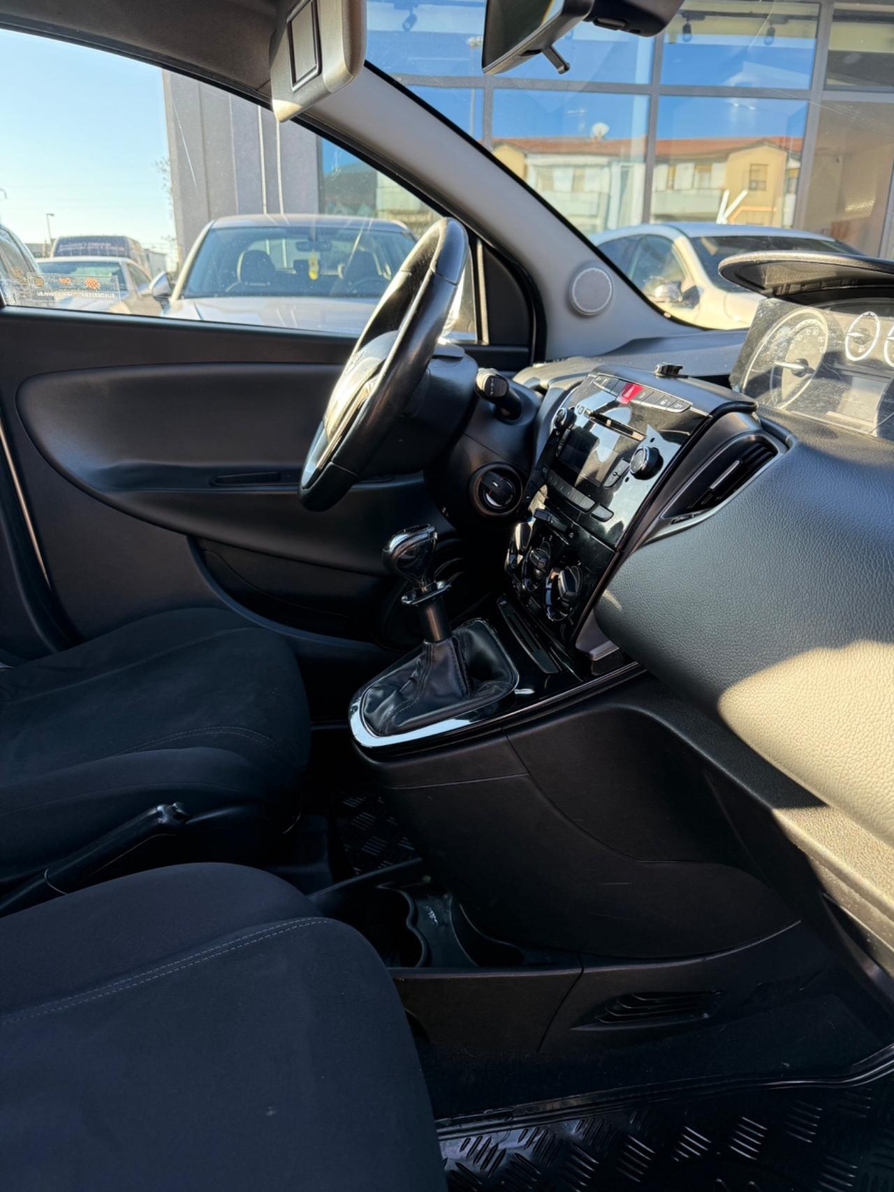 Lancia Ypsilon 1.2 Ok neopatentati