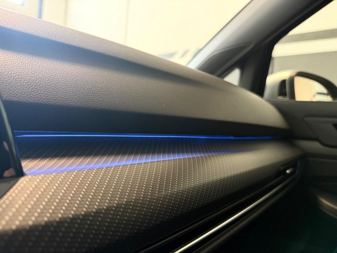 Volkswagen Golf R 4Motion Performance Akrapovic