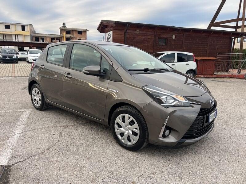 Toyota Yaris 1.5 Hybrid 5 porte Business