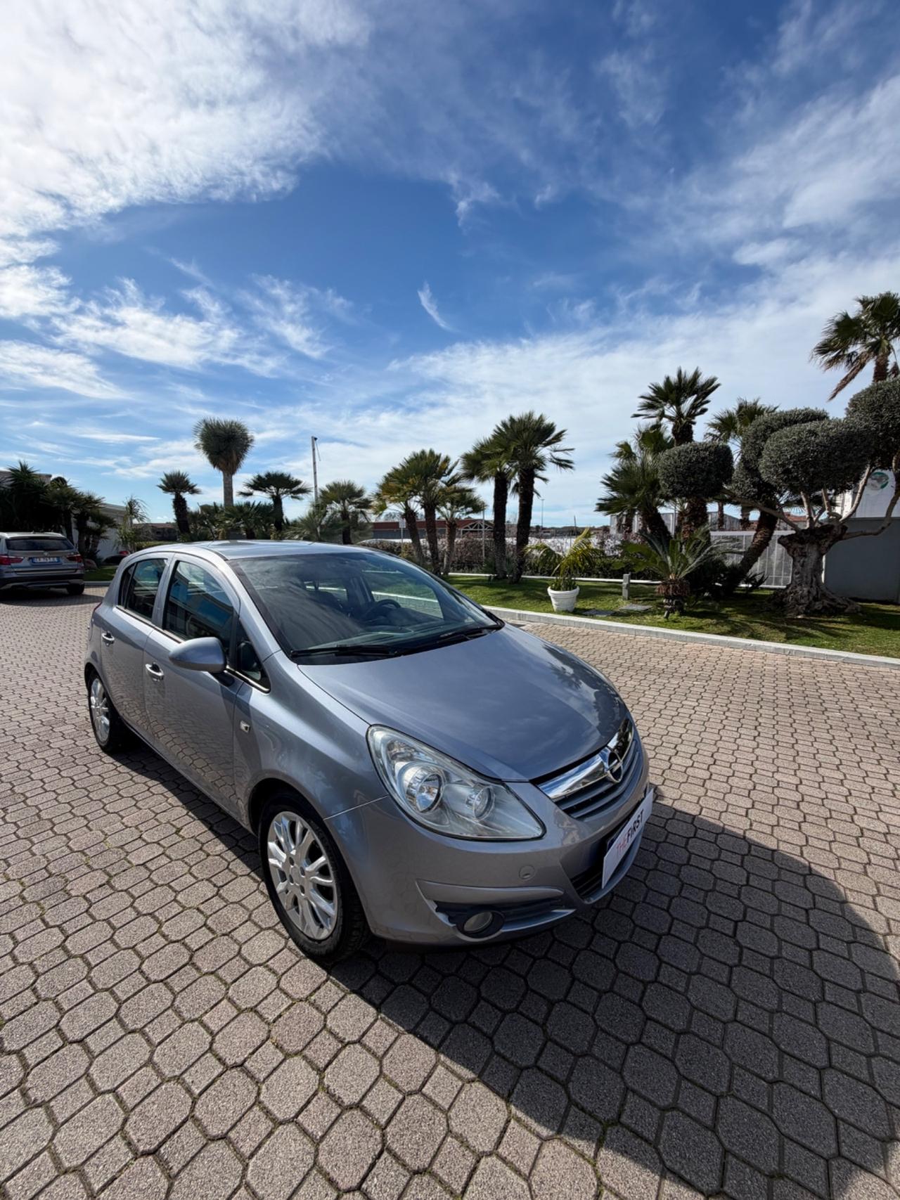 Opel Corsa 1.2 5 porte Easytronic Cosmo