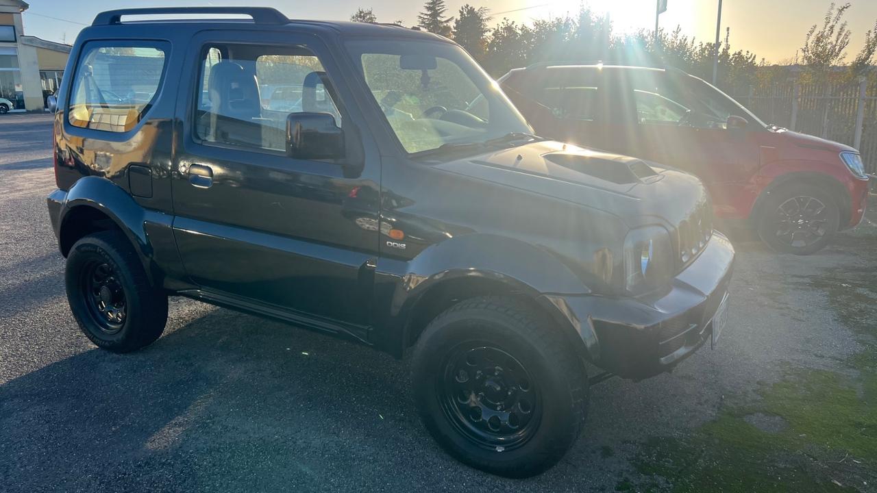 Suzuki Jimny 1.5 DDiS cat 4WD JLX VEICOLO PER OPERATORI DEL SETTORE