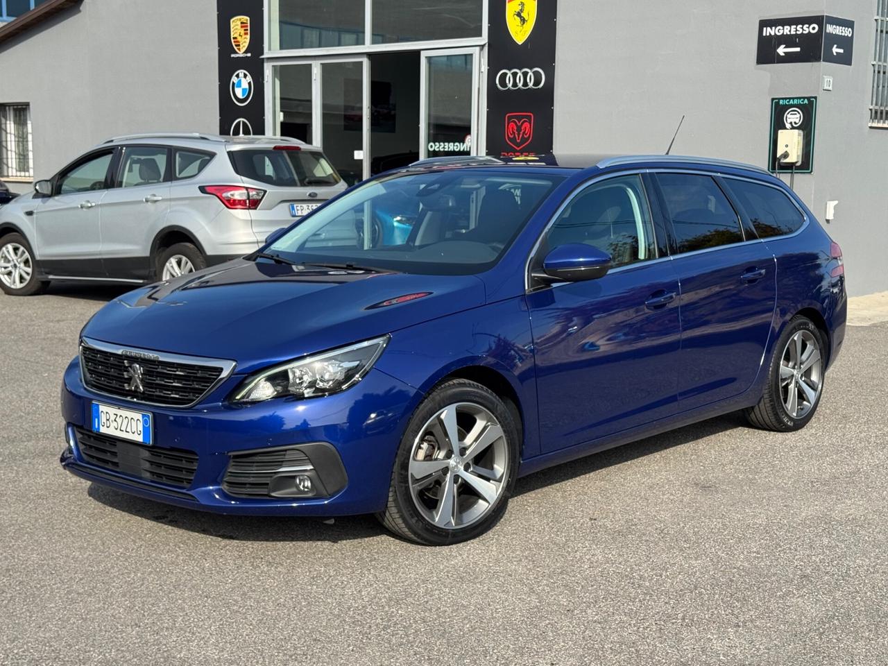 Peugeot 308 BlueHDi 120 S&S EAT8 SW Allure
