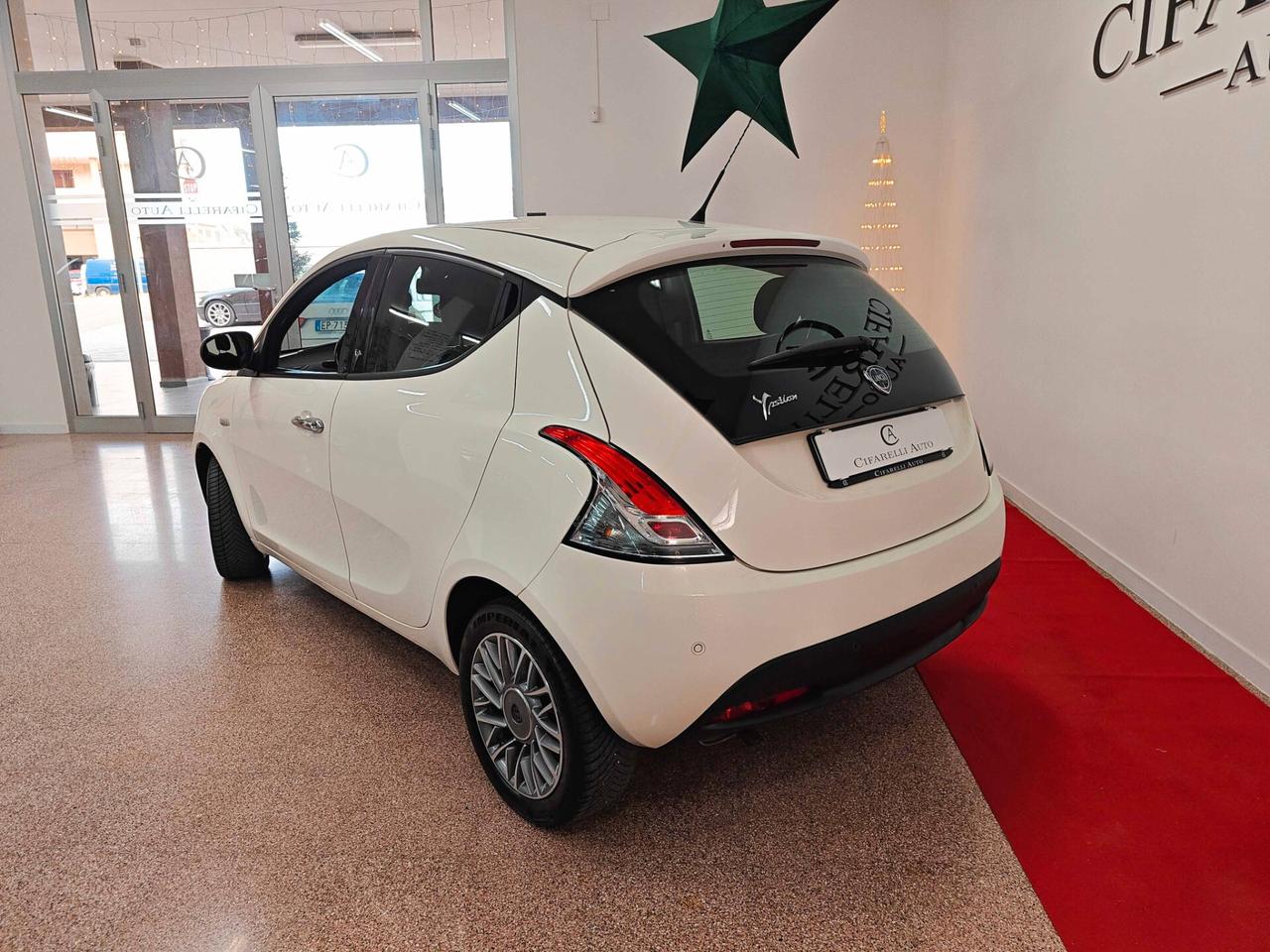 Lancia Ypsilon 1.2 69 CV 5 porte S&S Gold