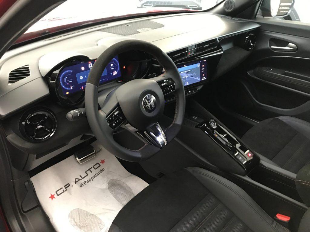 Alfa Romeo Junior 1.2 145 CV Hybrid eDCT6 Intensa + Tetto