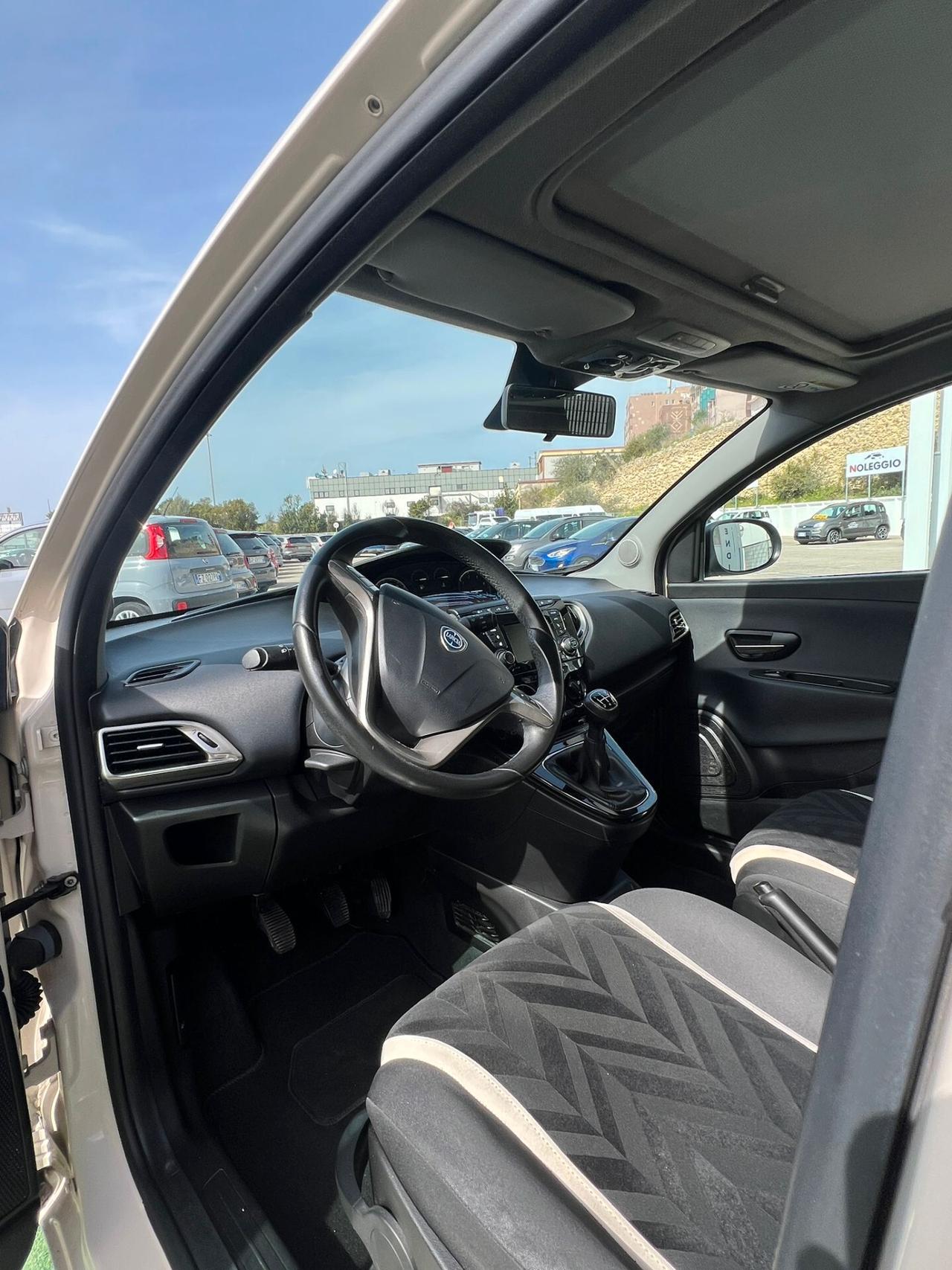 Lancia Ypsilon 1.3 MJT 16V 95 CV 5 porte S&S Gold