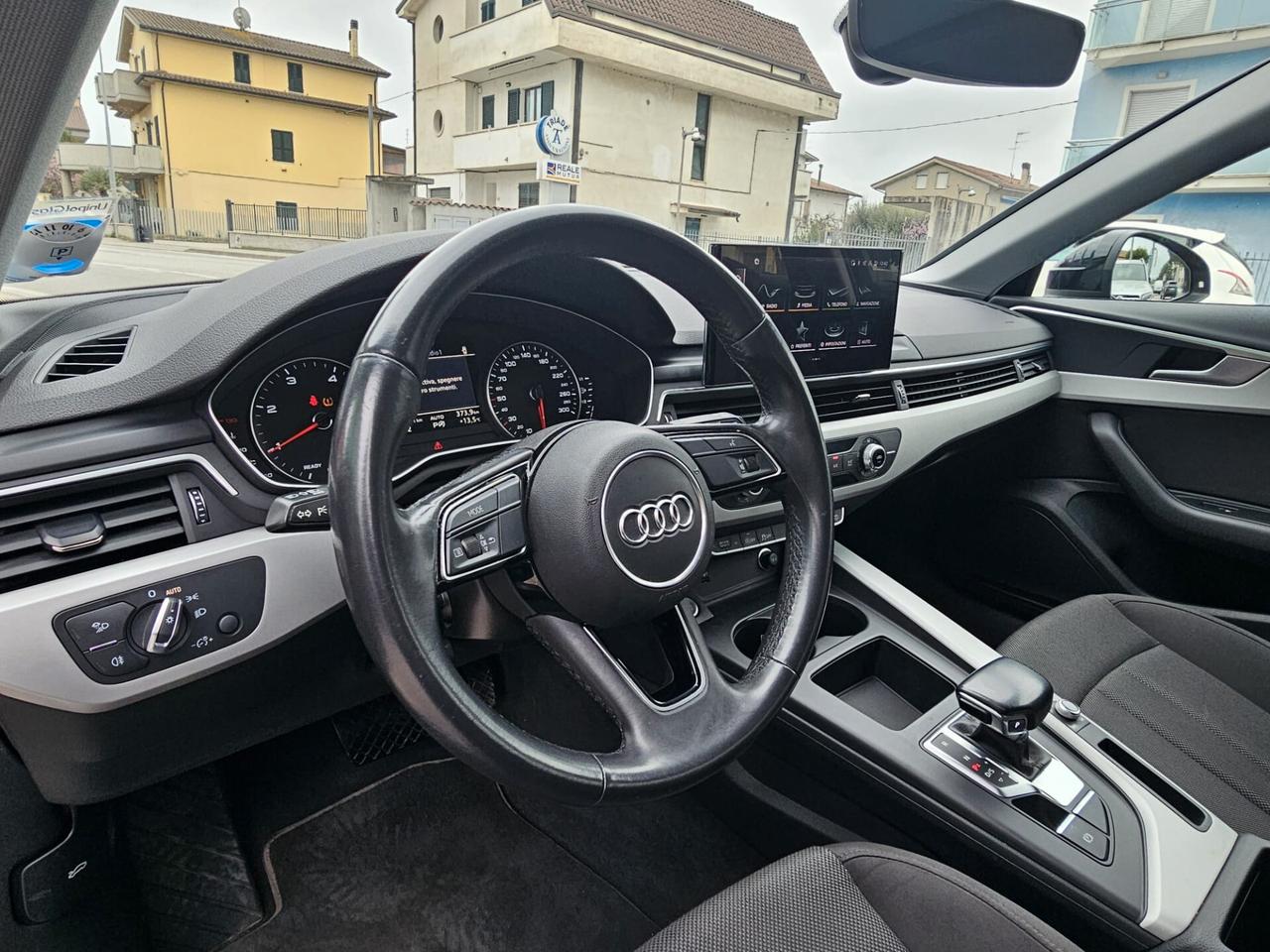 Audi A4 Avant 35 TDI/163 CV S tronic