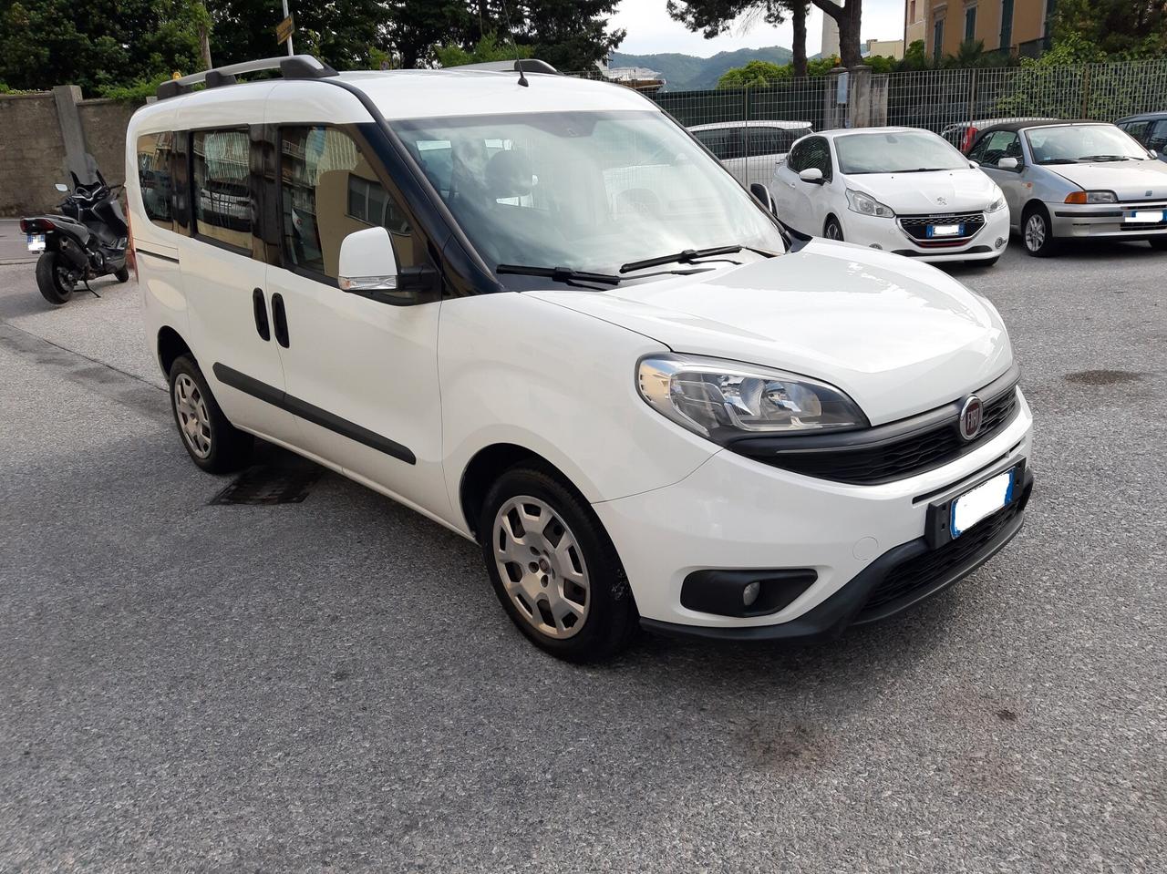 Fiat Doblo Doblò 1.4 T-Jet 16V Natural Power Easy 7 POSTI