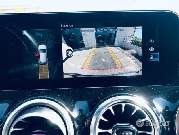 MERCEDES-BENZ GLA 200 d Automatic TETTO- AMBIENT