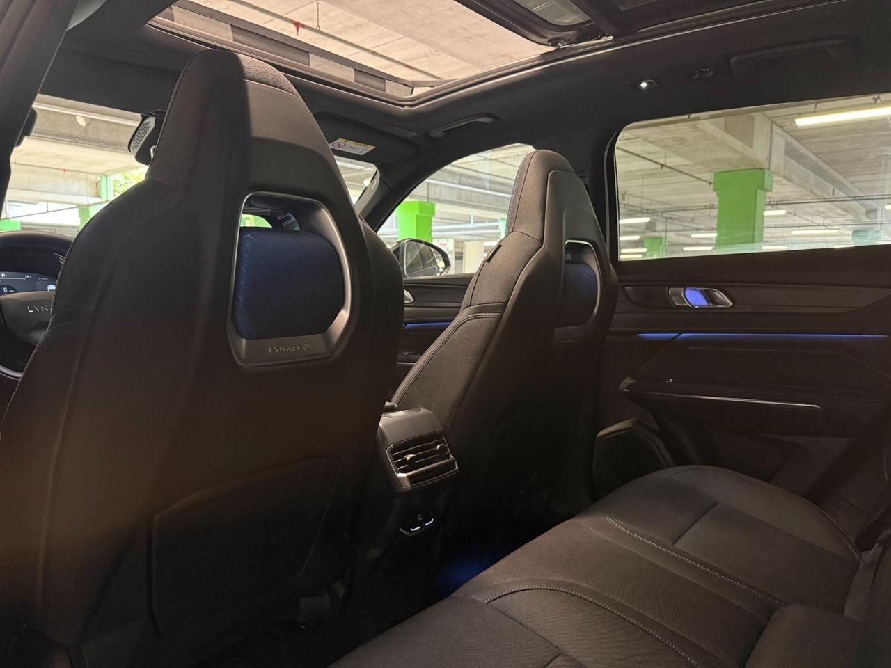 Lynk&co 01 PHEV More
