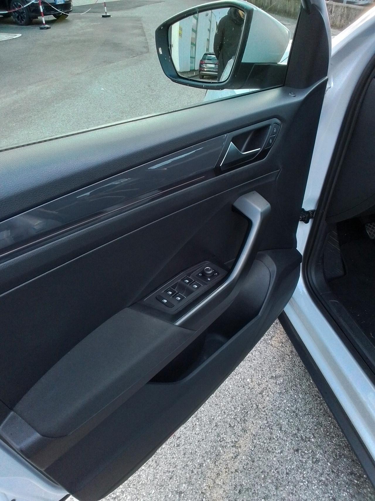 Volkswagen T-Roc 1.6 TDI SCR Advanced BlueMotion Technology