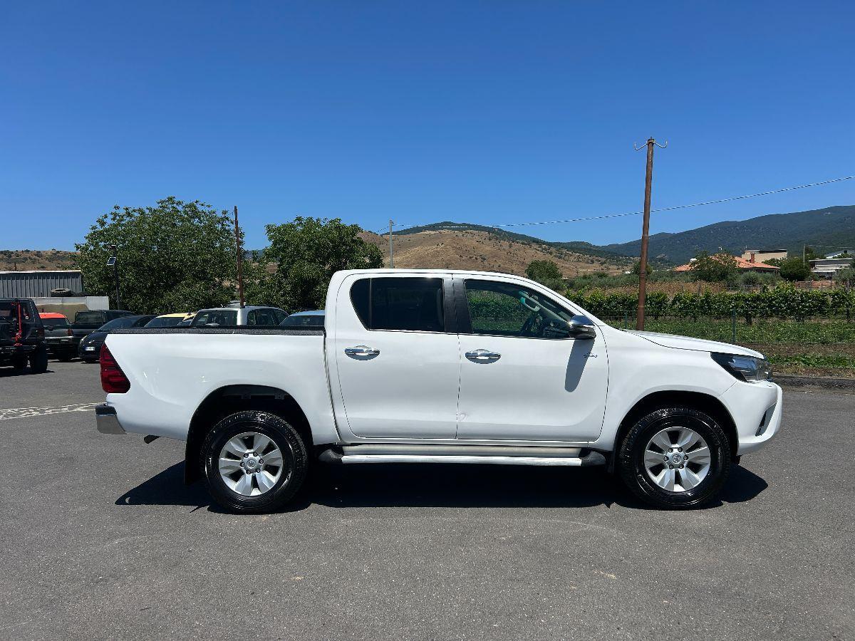 TOYOTA - Hilux 2.4 d-4d 4x4 EXECUTIVE TELECAMERA