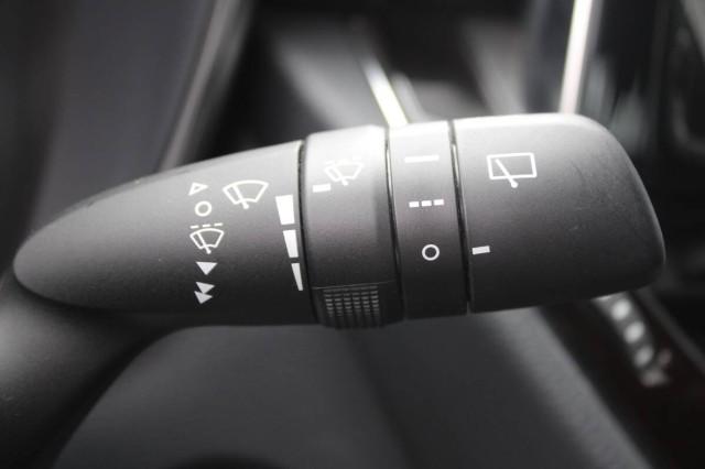 Toyota Corolla 1.8h Business cvt Con TELECAMERA & CARPLAY