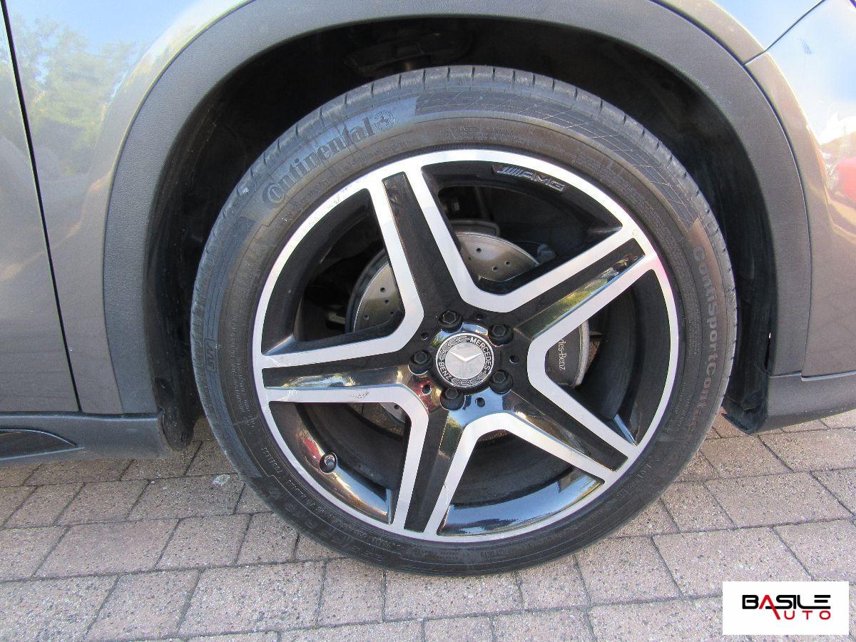 MERCEDES GLA 200 AMG 4Matic premium