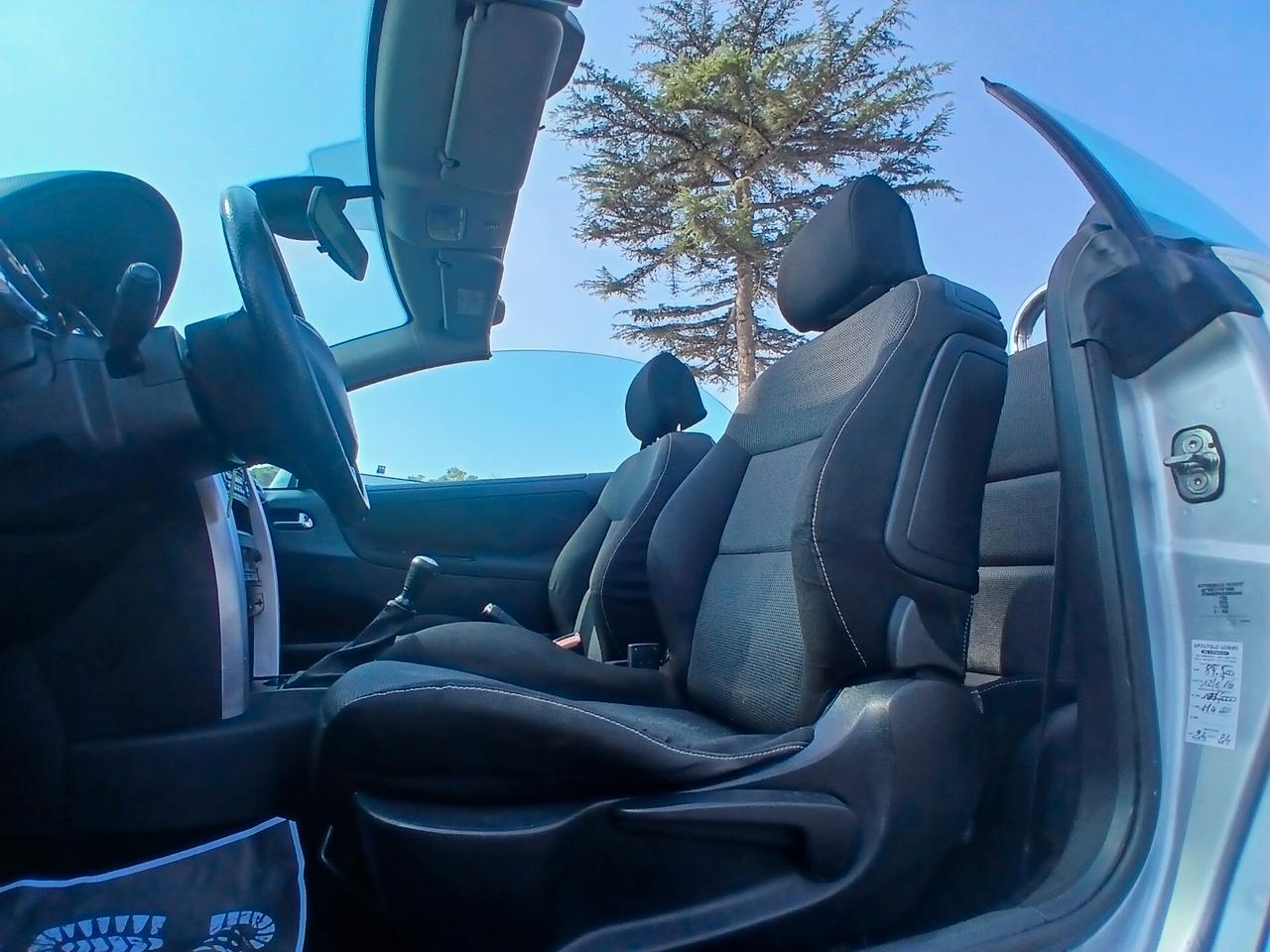 Peugeot 207 1.6 VTi 120CV CC Féline