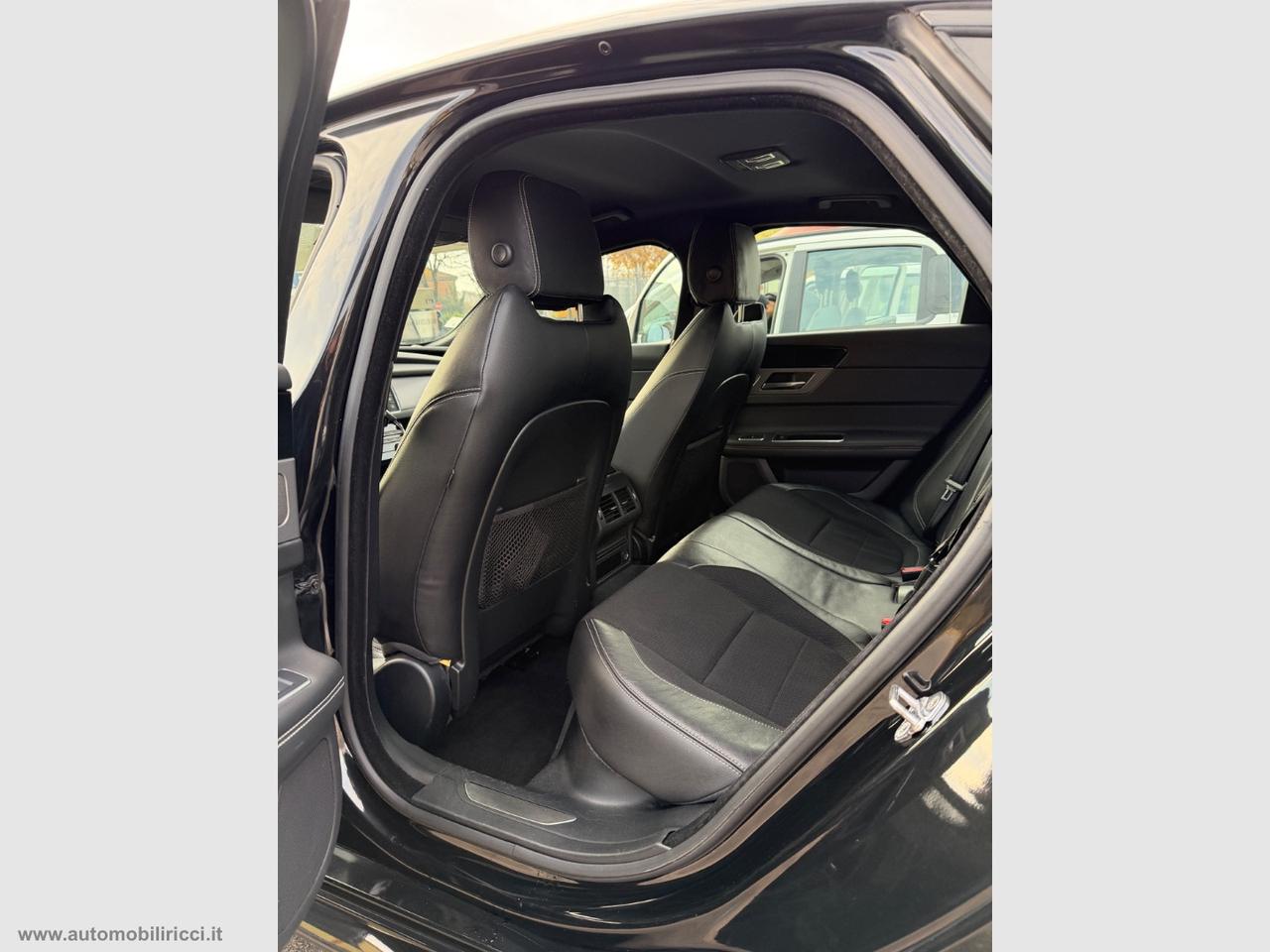 JAGUAR XF 2.0 D 180 CV aut. R-Sport