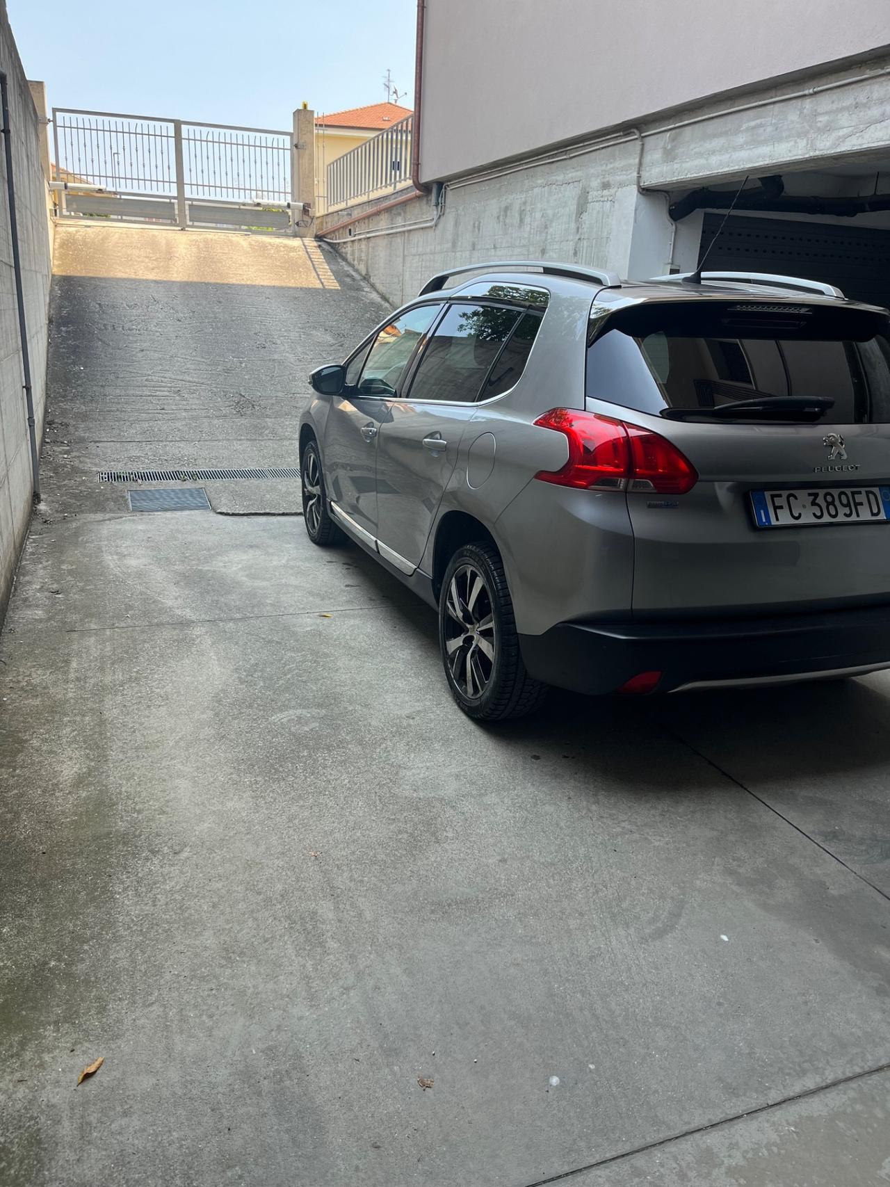 Peugeot 2008 BlueHDi 100 Allure