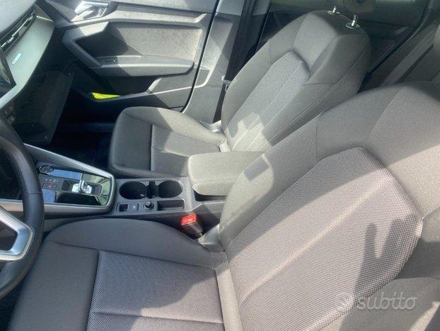 AUDI A3 SPB 35 TDI s tronic Business Advanced