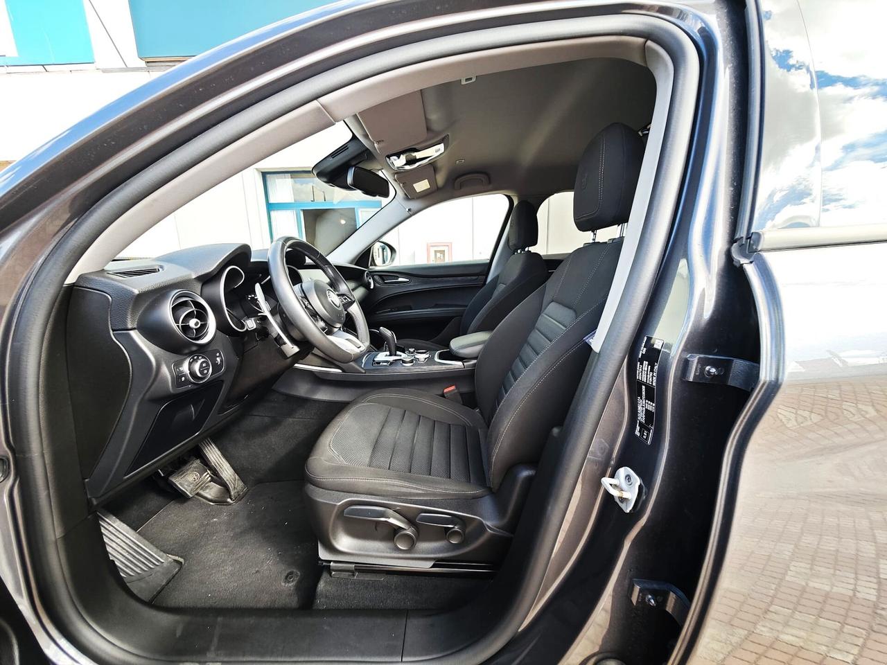 Alfa Romeo Stelvio 2.2 Turbodiesel 190 CV AT8 RWD Business