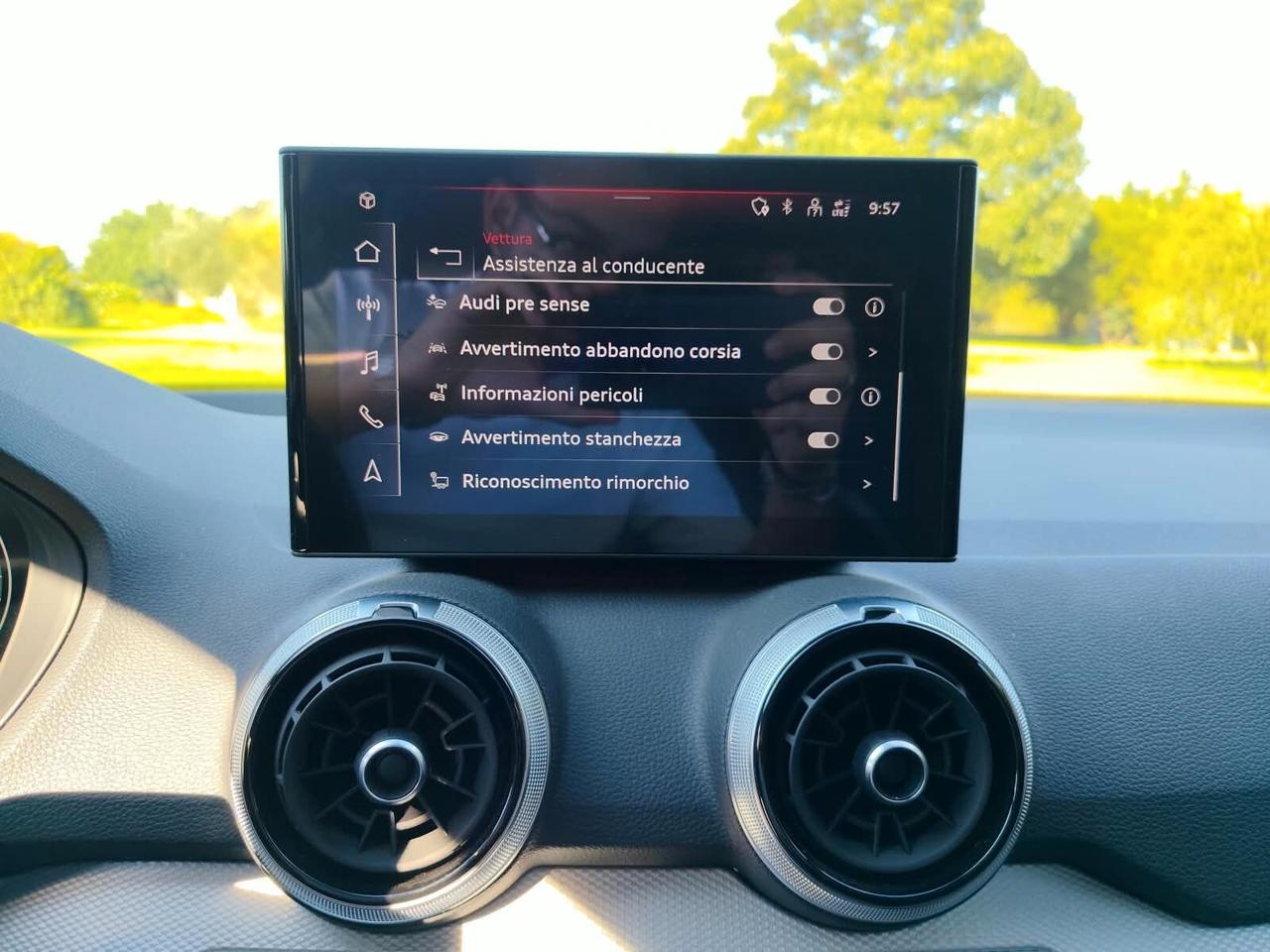 Audi Q2 30 TFSI Business Advanced