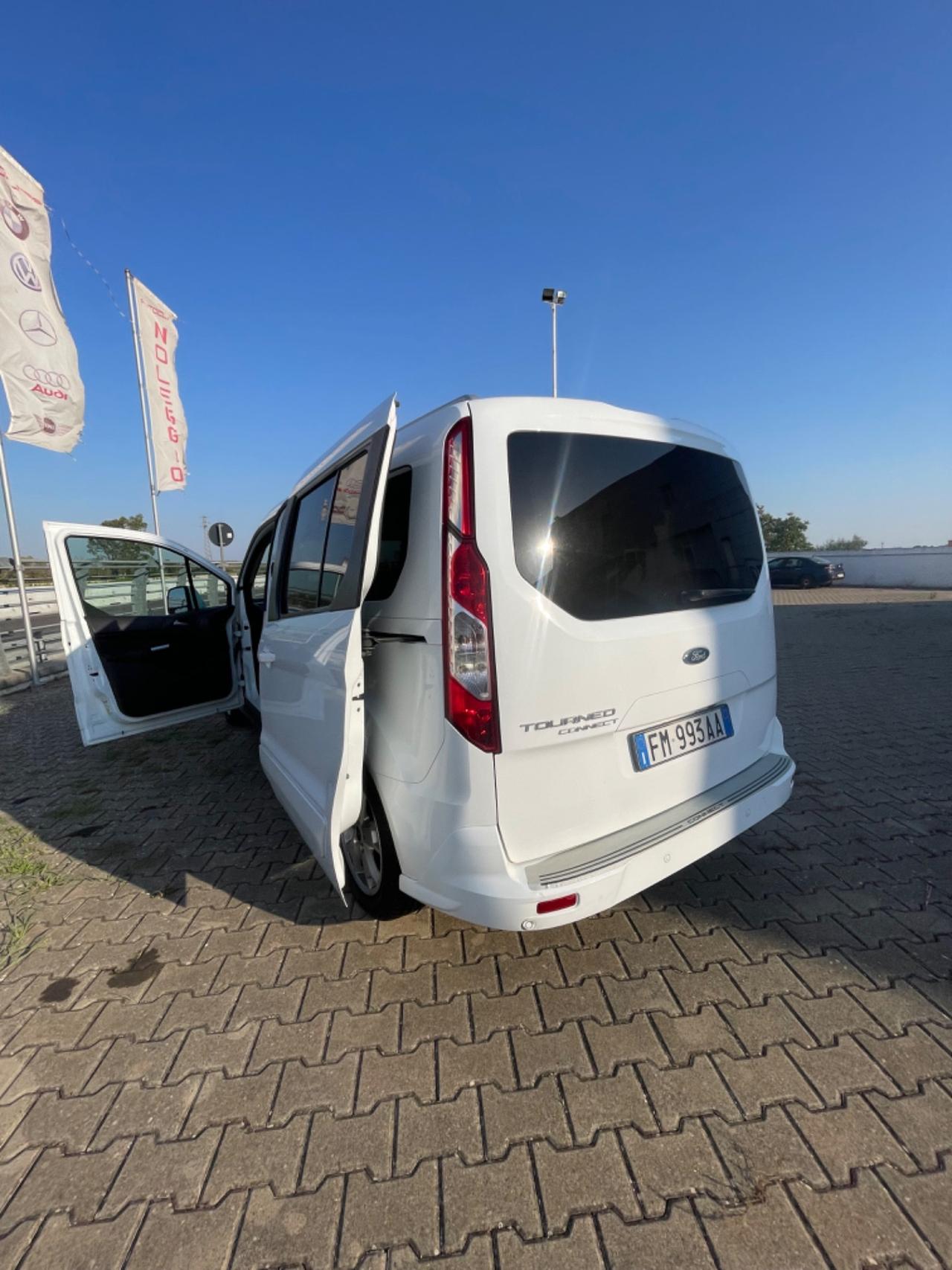 Ford 7 posti Tourneo Connect1.5 TDCi 120 CV Titanium tetto panorama