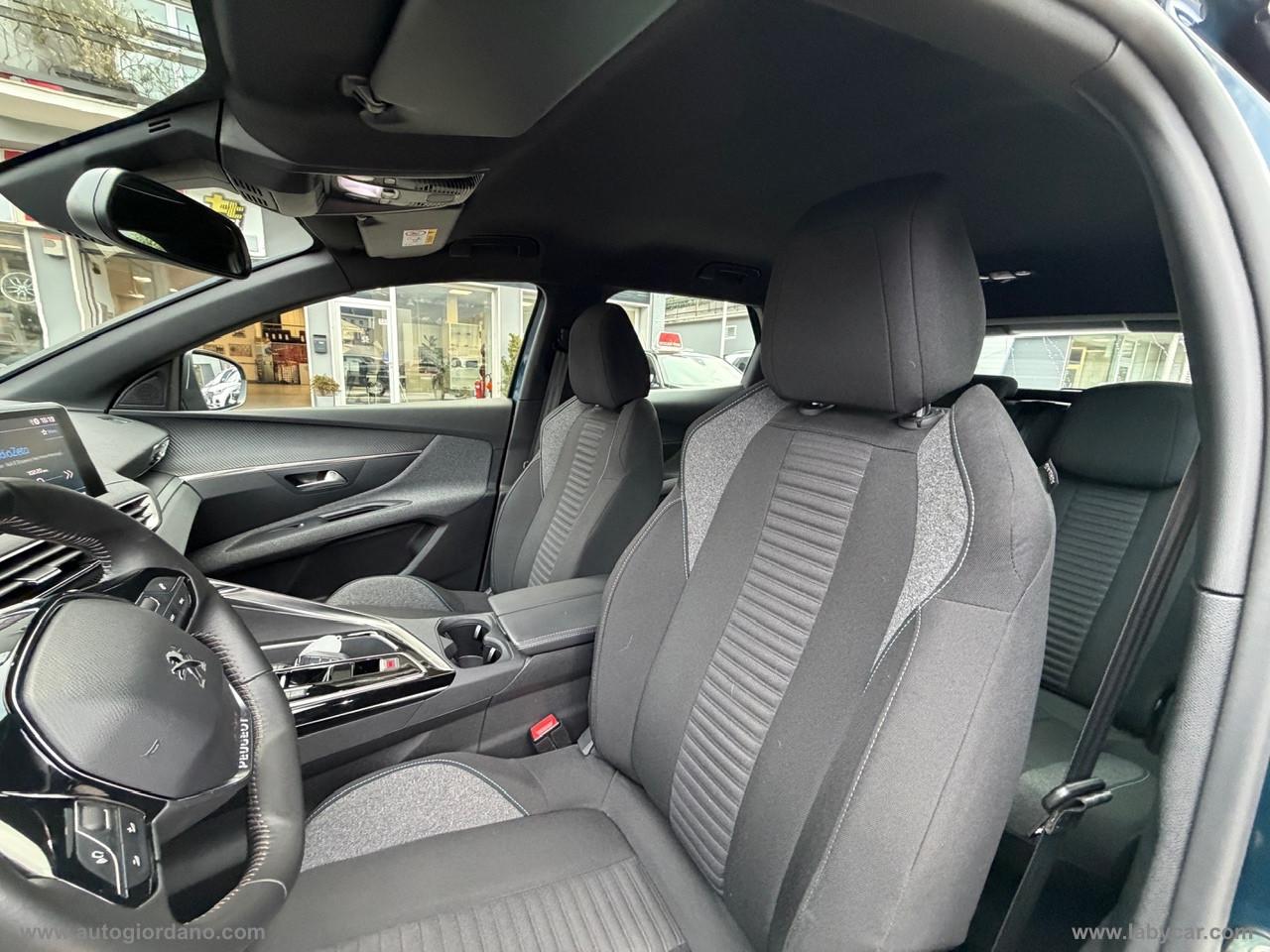 PEUGEOT 3008 Hybrid 136 e-DCS6 Allure