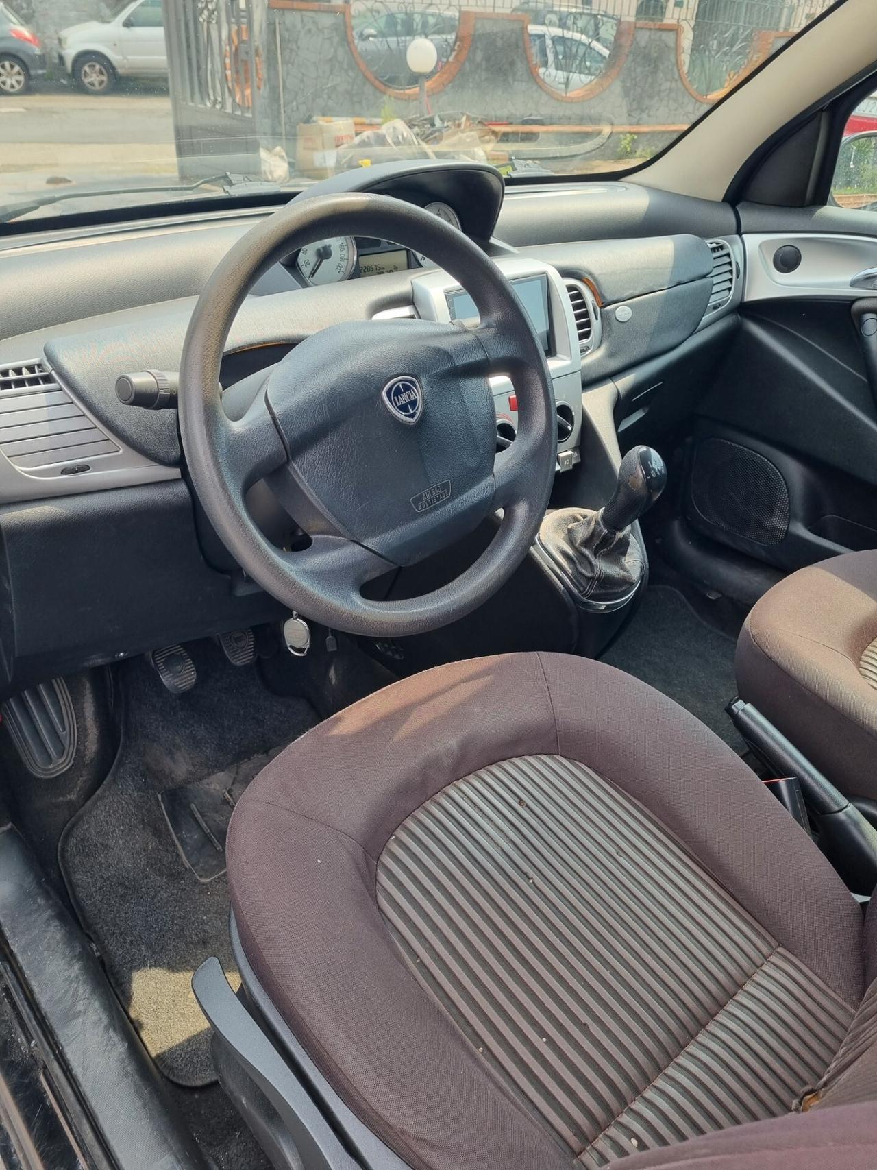 Lancia Ypsilon 1.3 Multijet 16V Argento