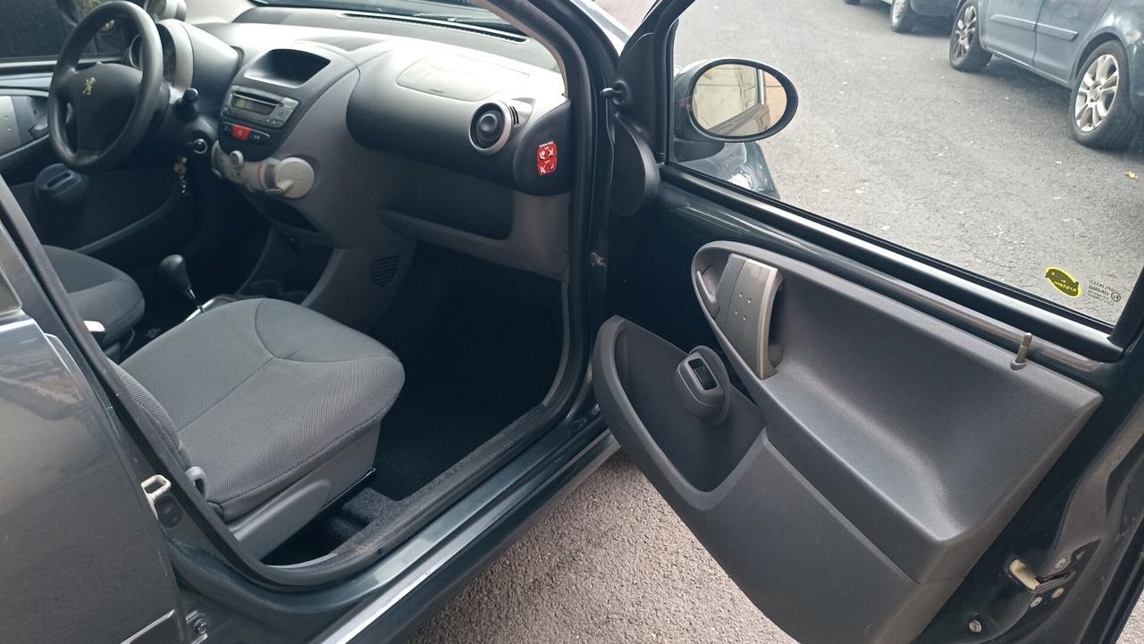 Peugeot 107 1.0 68CV 5p. Plaisir 2Tronic