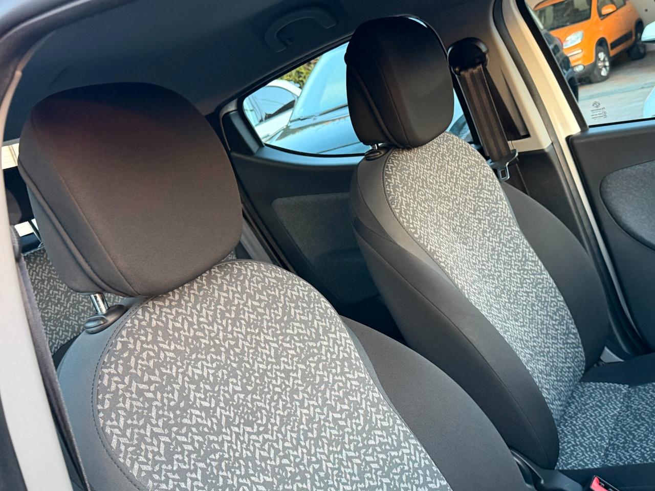 Lancia Ypsilon 1.2 69 cv. ELEFANTINO BLU