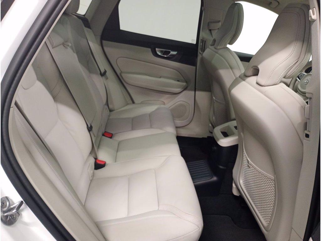 VOLVO XC60 2.0 t6 recharge phev obc 6,4kW Ultimate Dark awd auto del 2024