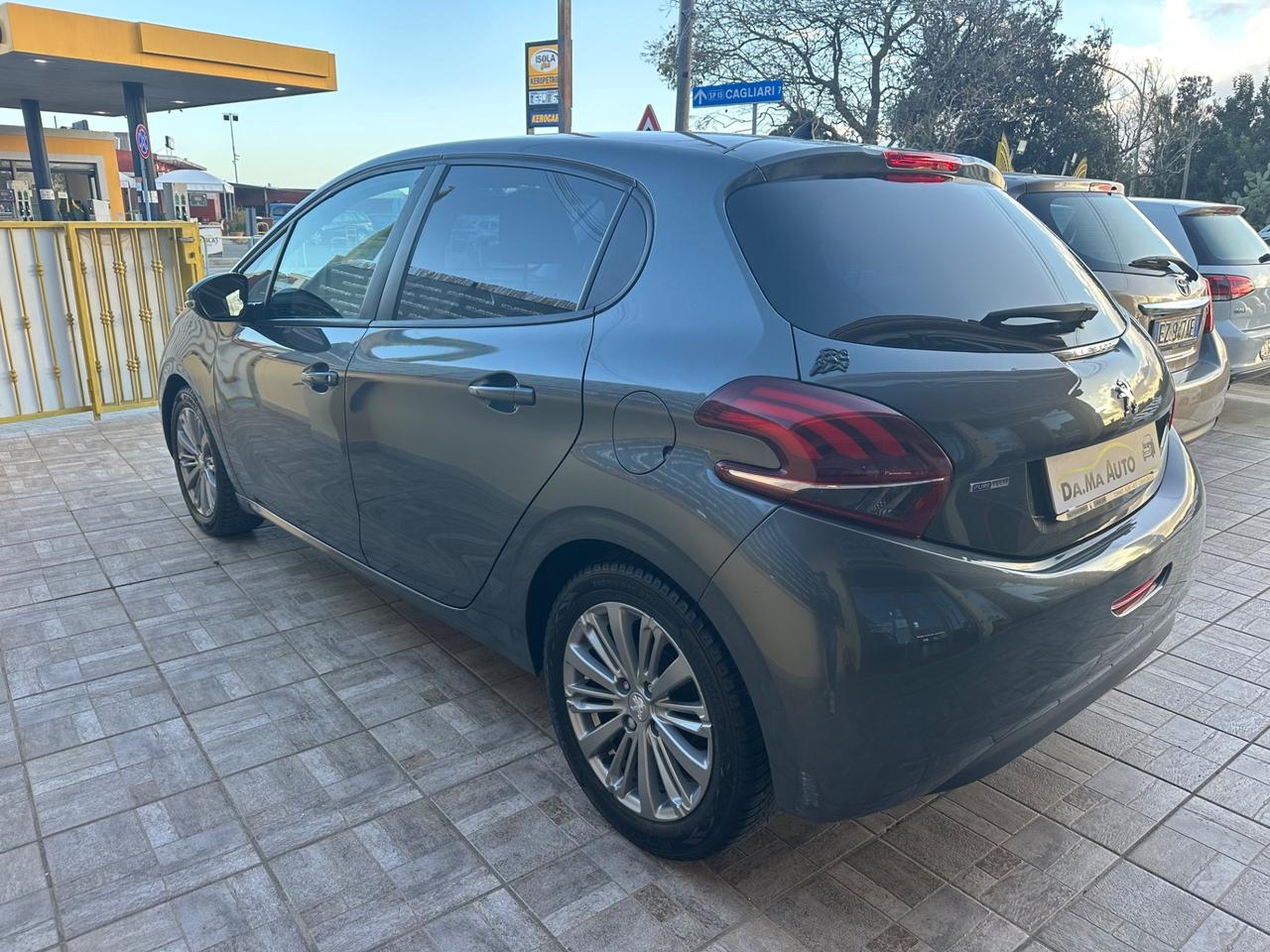 Peugeot 208 PureTech 82 5 porte Allure