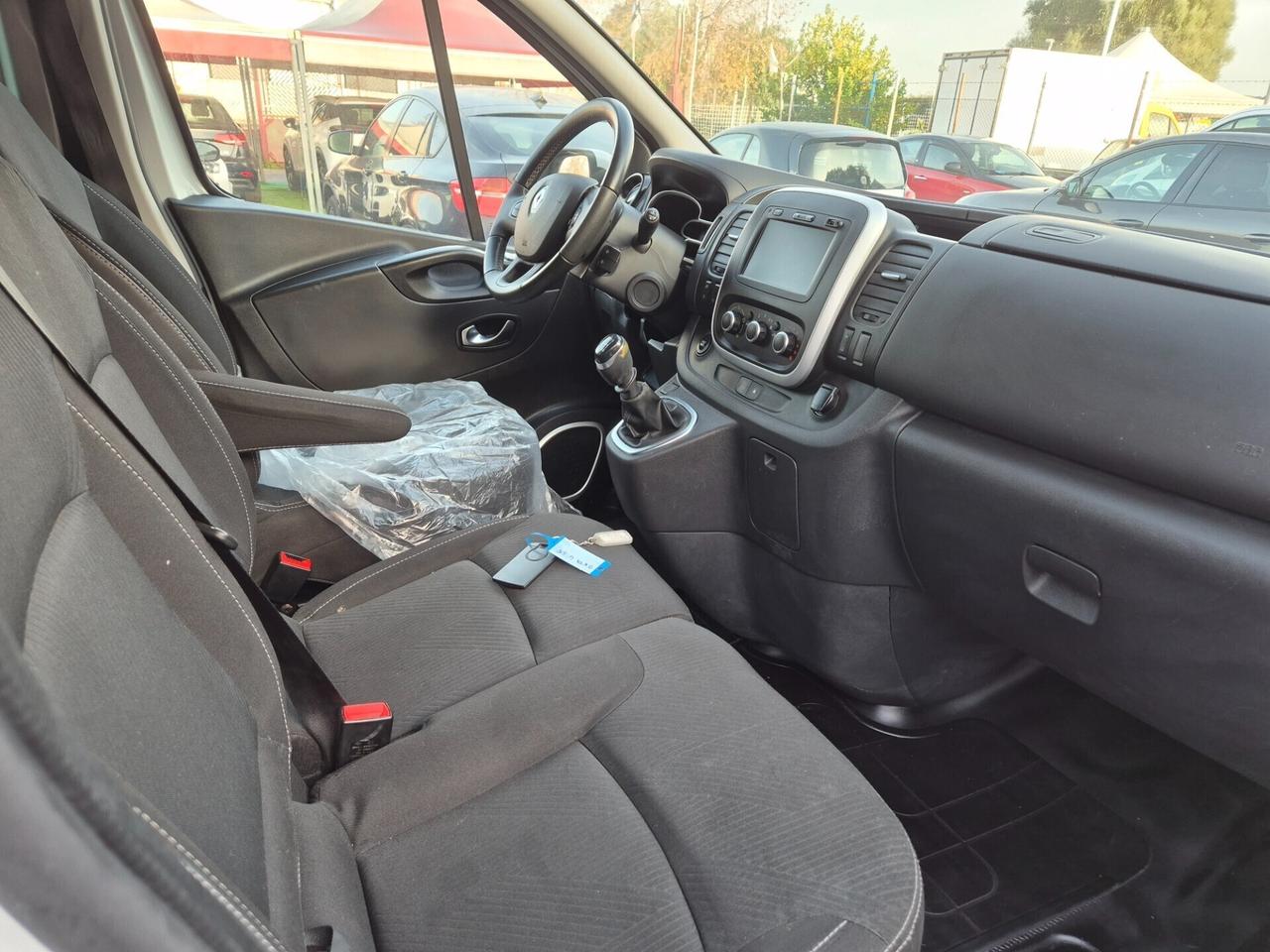 Renault Trafic T29 2.0 dCi 120cv Energy