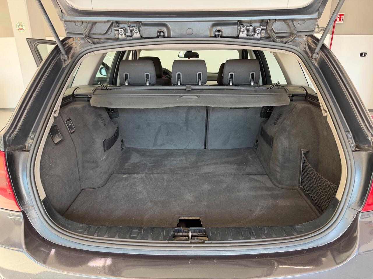 BMW 318d 2.0 DIESEL Touring Attiva