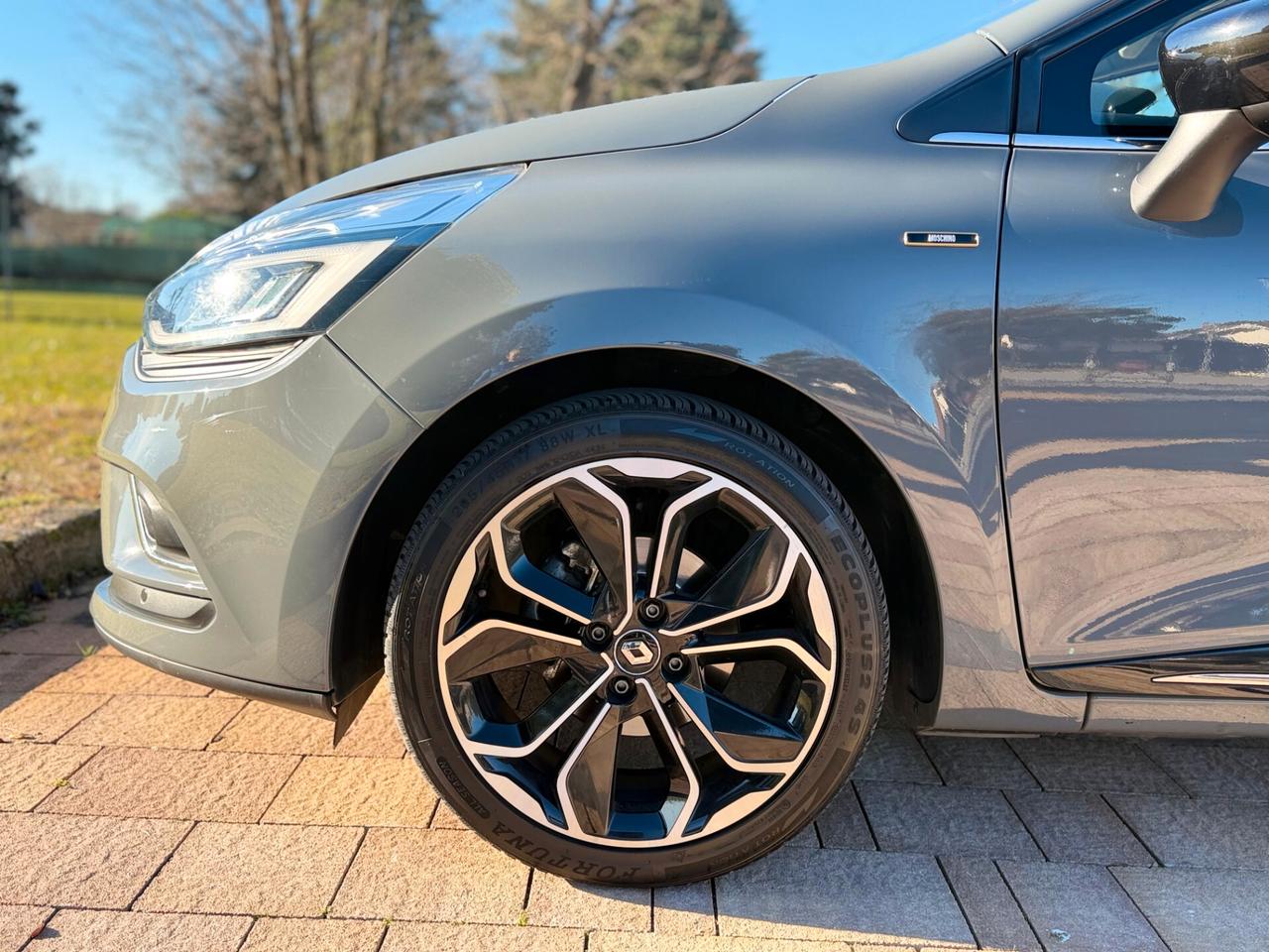 Renault Clio 1.5 dCi 5 porte Moschino Intens neopatentati