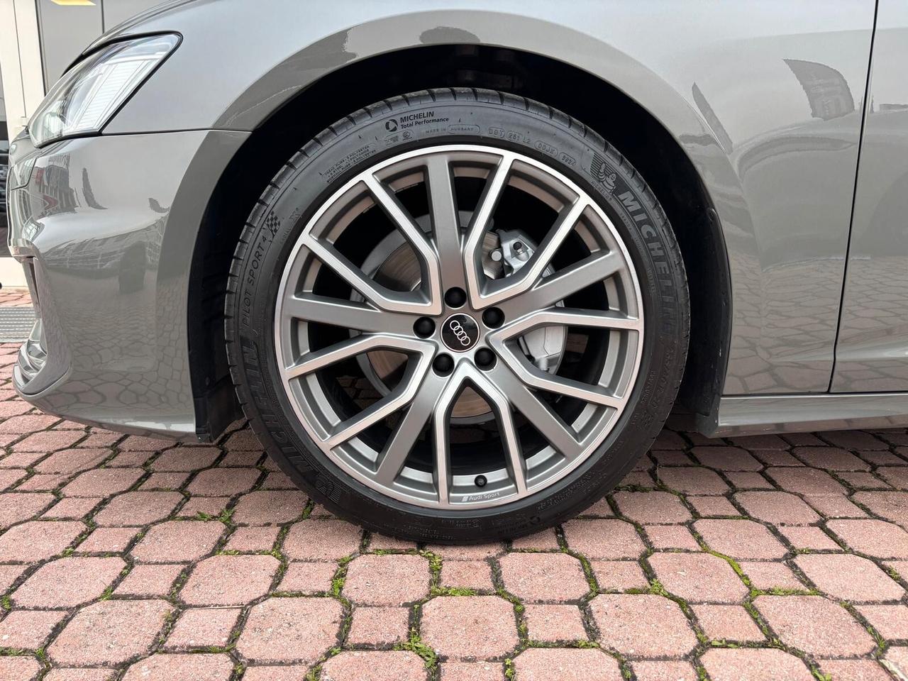 Audi A6 40 2.0 TDI quattro ultra S tronic Business Plus